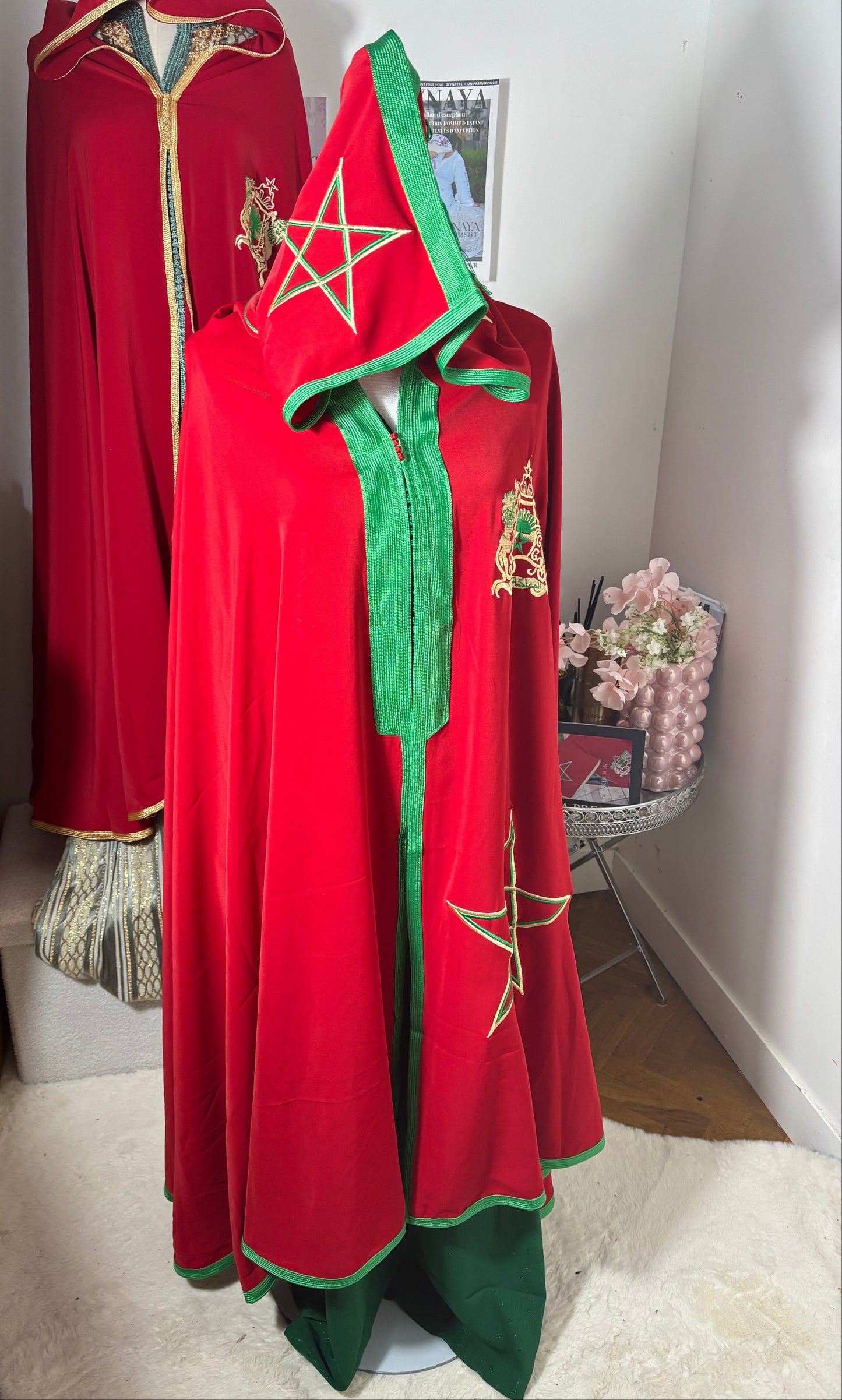 Cape Maroc avec capuche brodée - vue complète