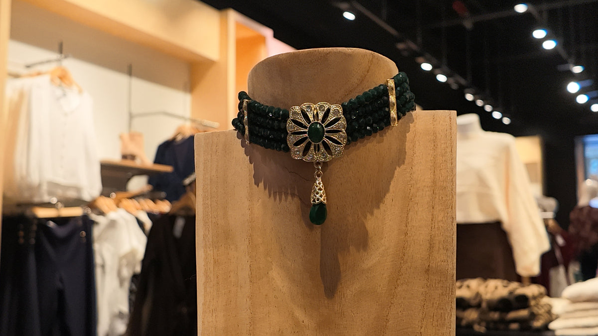 Collier Choker Vert Foncé – ZEYNAYA PRESTIGE