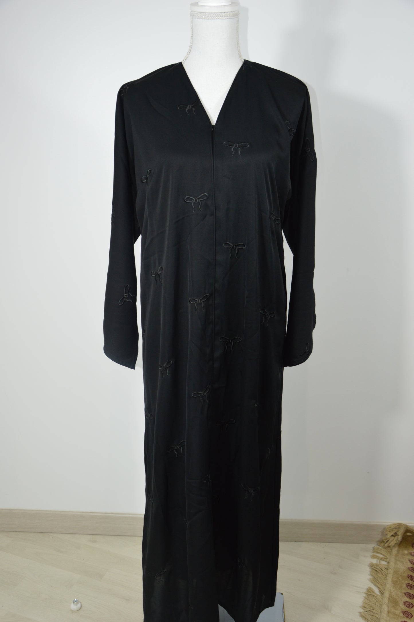Abaya Nœud Papillon – Élégance Structurée