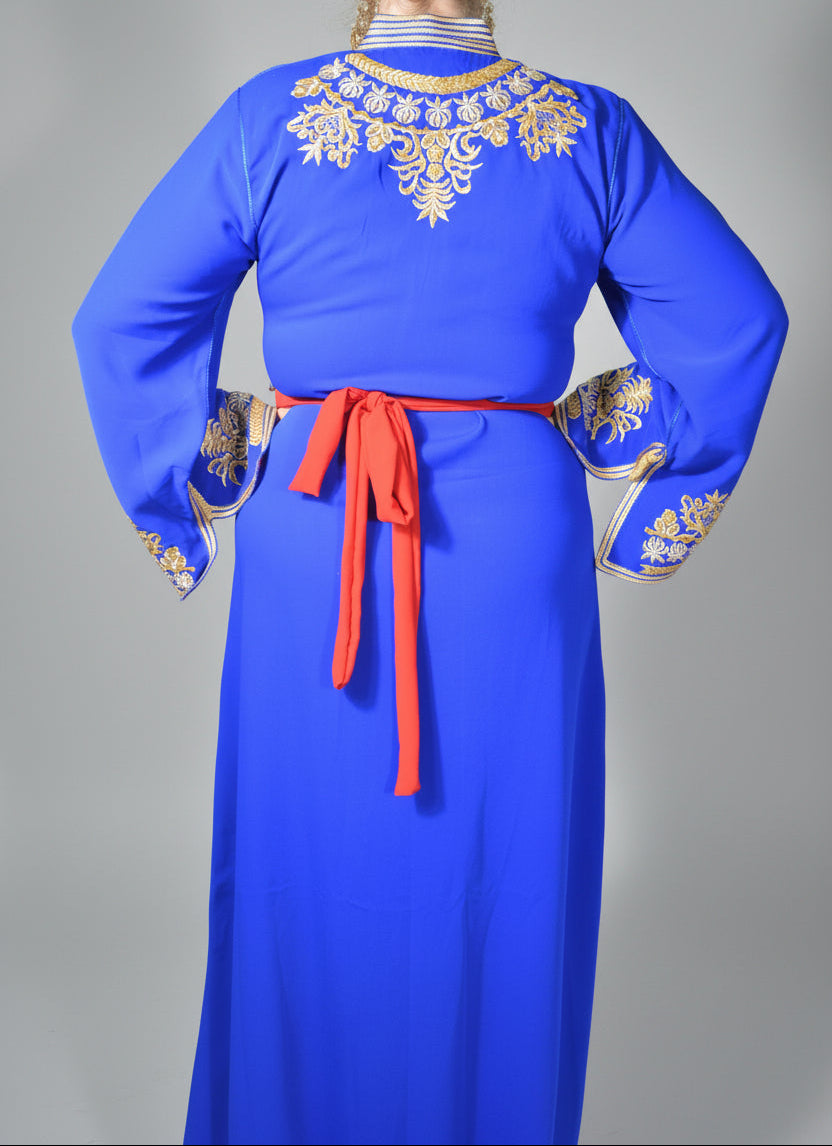 Caftan Brodé Bleu – Élégance Marocaine Artisanale