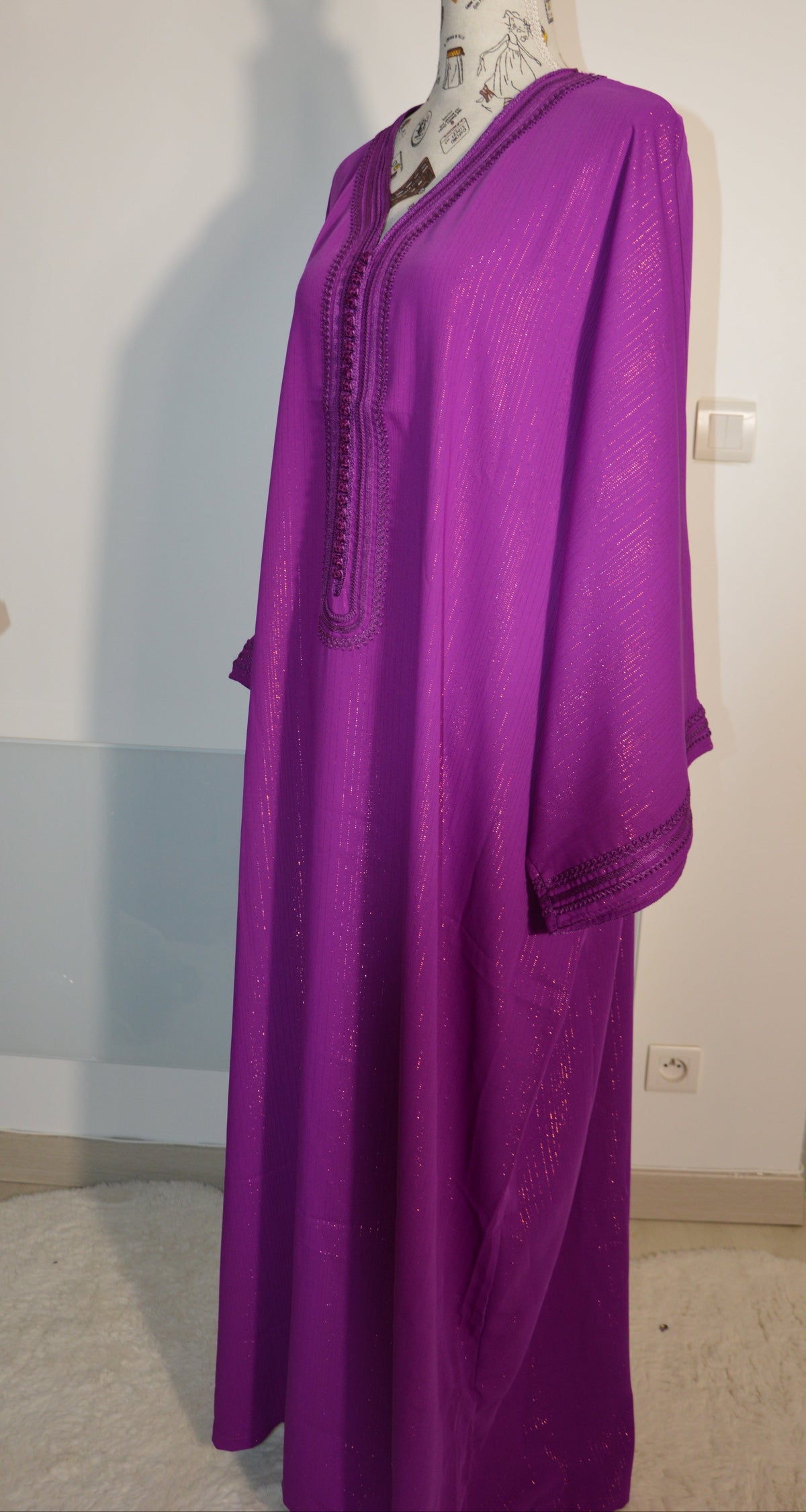 Gandoura femme violette à filaments dorés