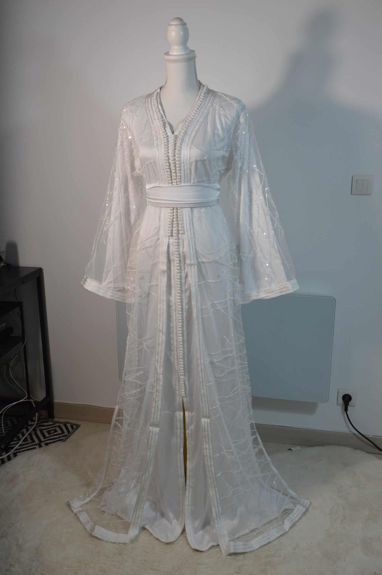 Takchita Crystal Blanche