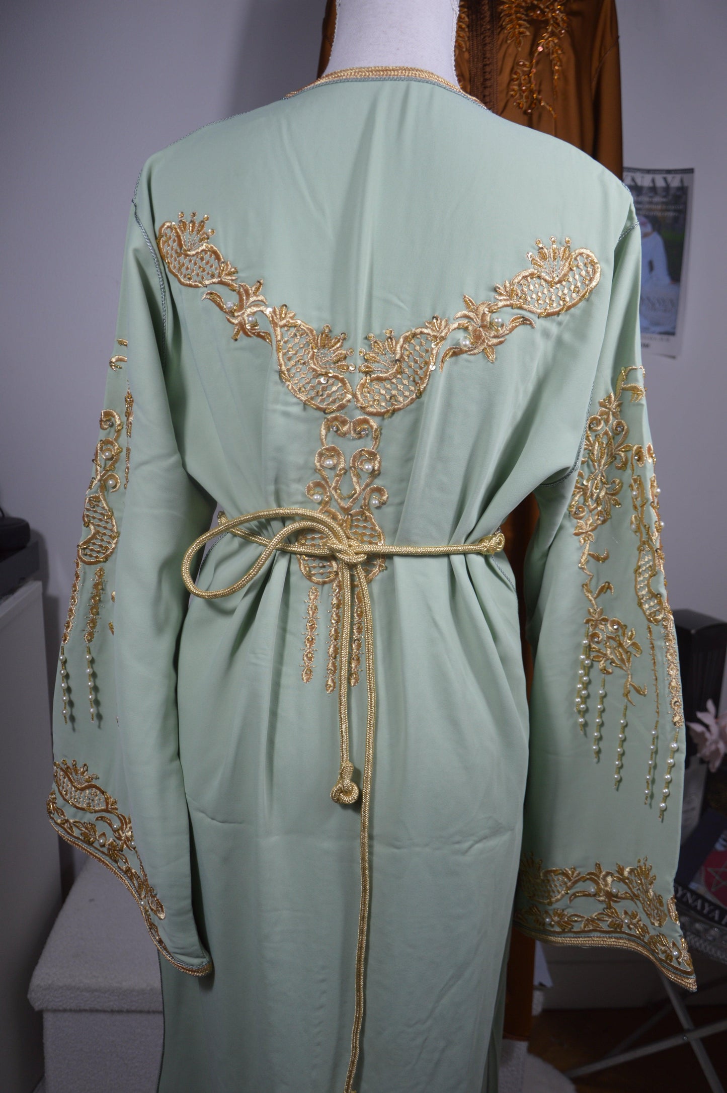 Caftan coupe sirène vert eau - vue arrière complète