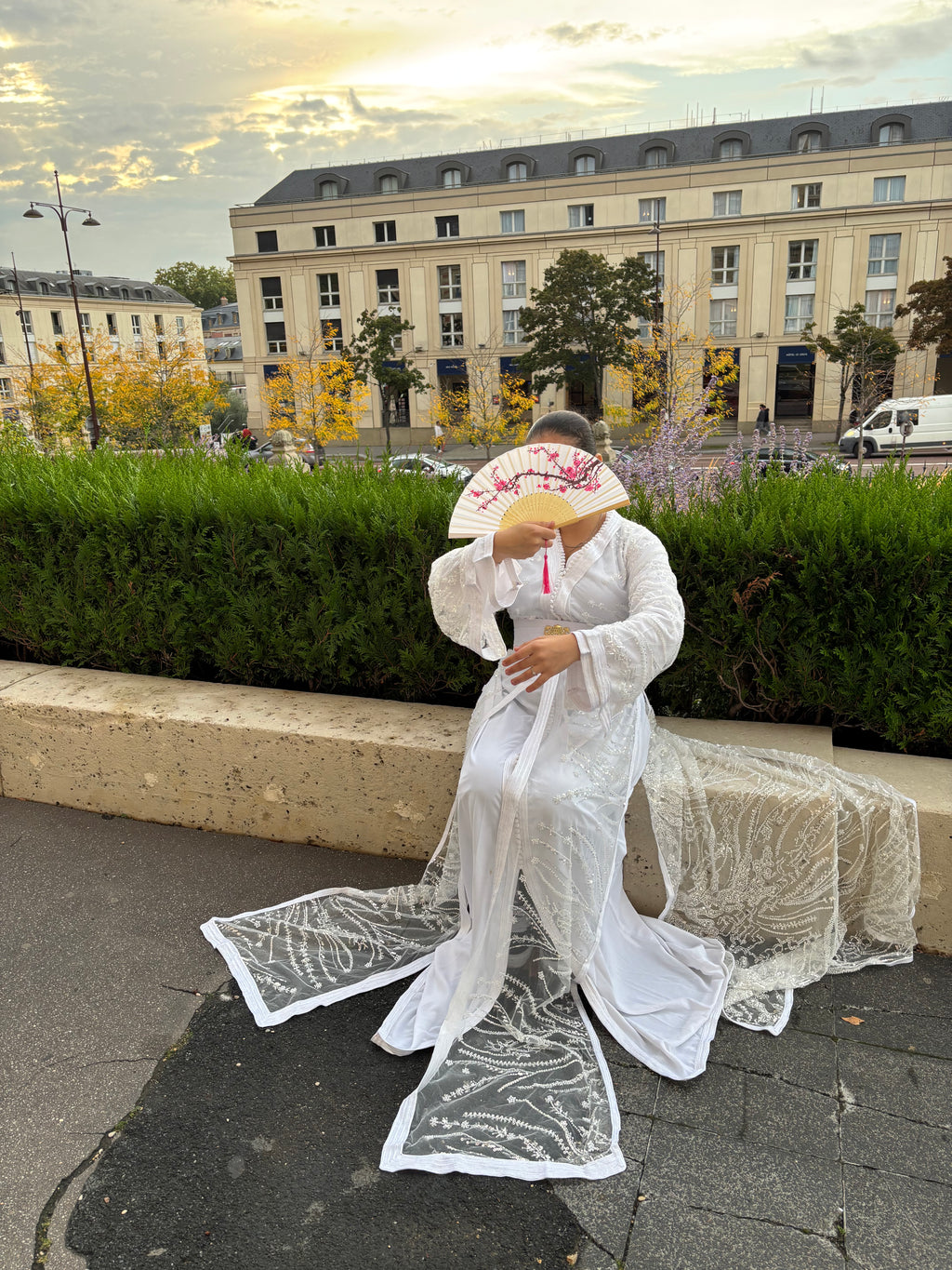 Takchita CRYSTAL BLANC sequins