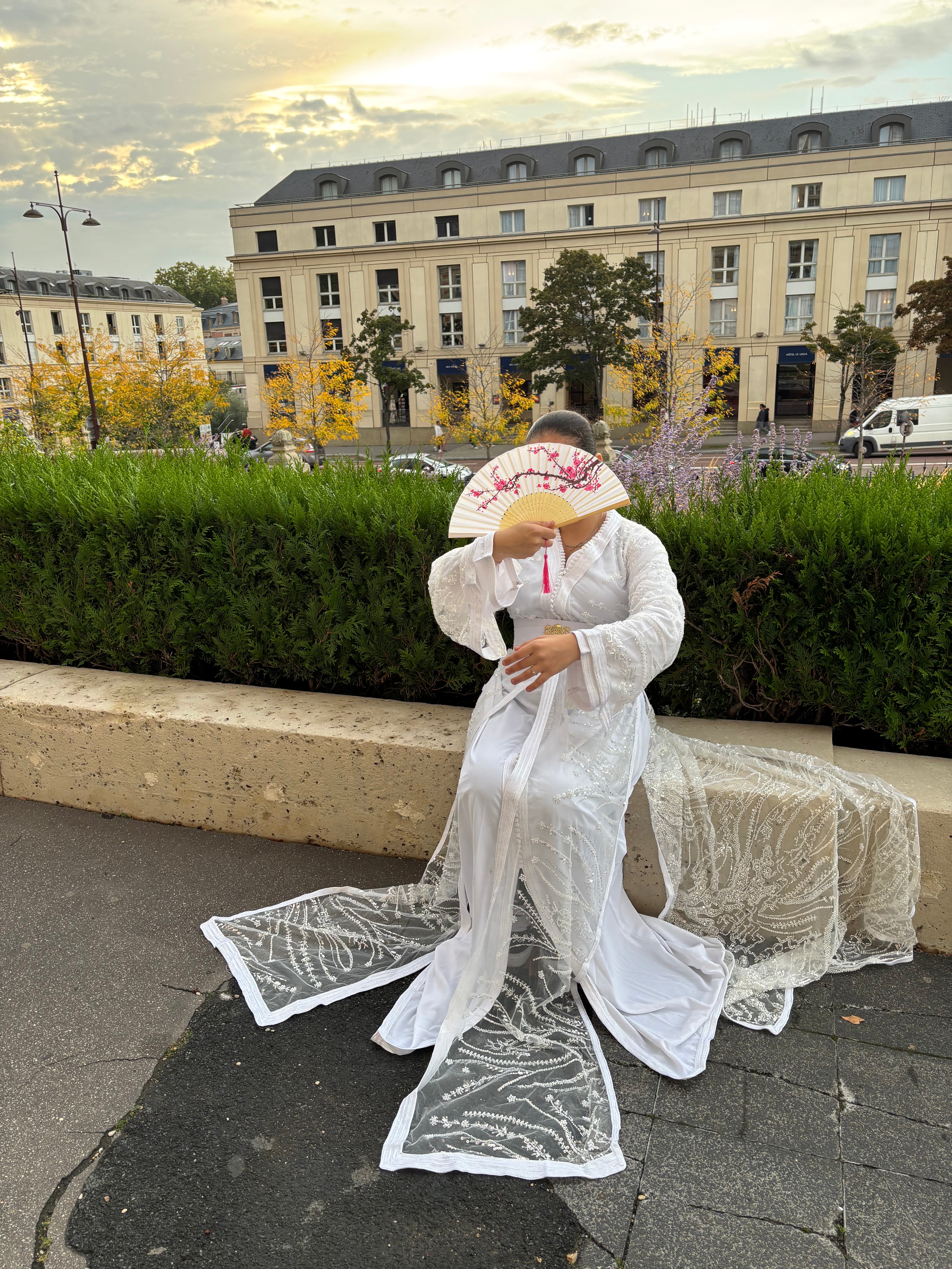 Takchita CRYSTAL BLANC sequins