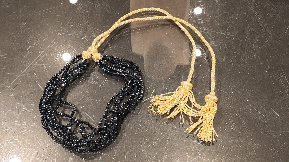 Collier torsadé noir aux reflets argentés à cordon doré – ZEYNAYA PRESTIGE – vue 2