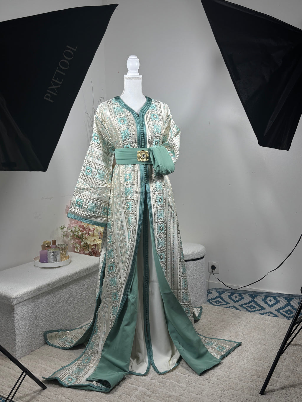 Takchita Brocard Vert Amande & Doré – ZEYNAYA Prestige