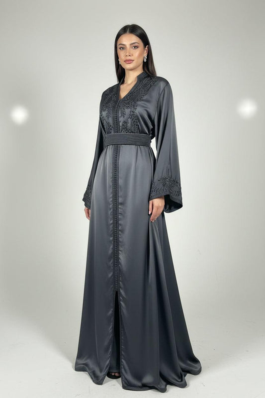 Caftan noir brillant luxe - vue d'ensemble - robe marocaine élégante