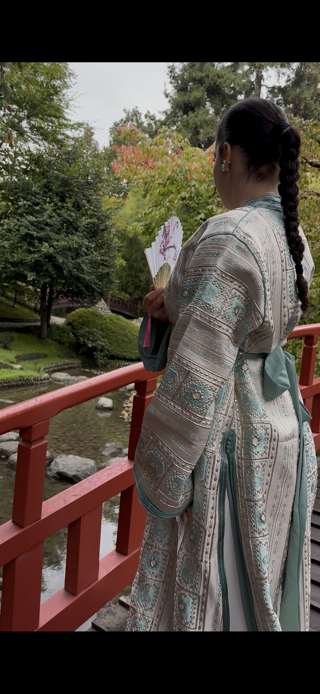 Takchita Brocard Vert Amande & Doré – ZEYNAYA Prestige