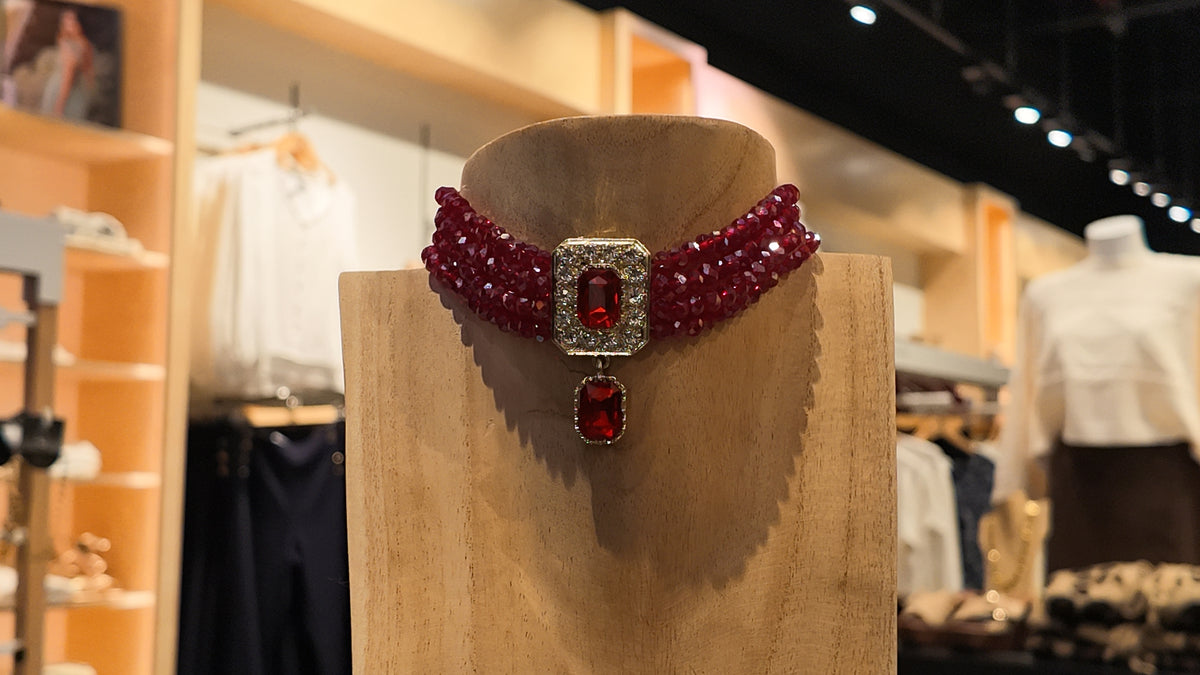 Collier Choker Rouge Foncé – ZEYNAYA PRESTIGE