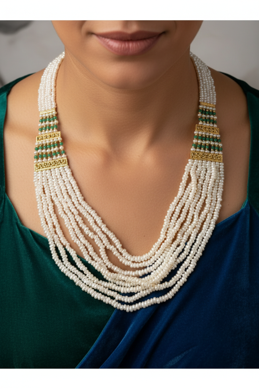 Collier oriental blanc nacré – rangées de strass rouges - Zeynaya Prestige