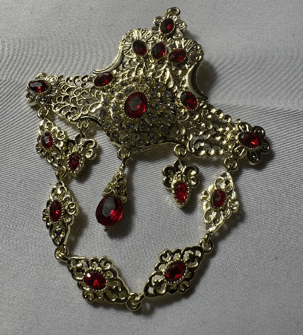 Broche élégante décorative 1 – Zeynaya Prestige