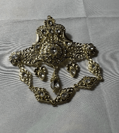 Broche élégante décorative 3 – Zeynaya Prestige