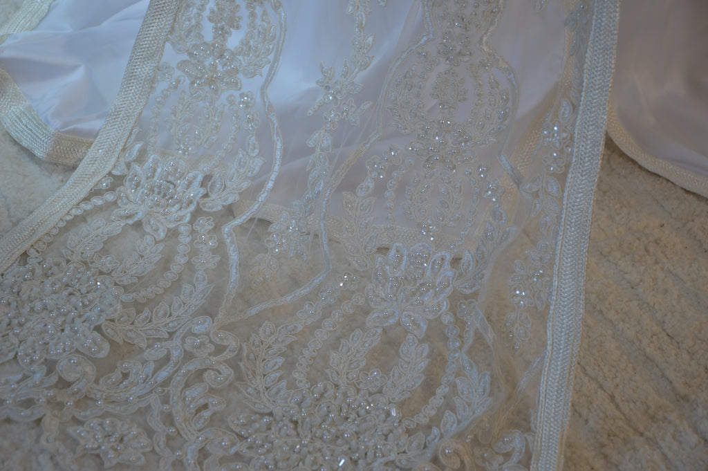 Takchita de la mariée Haute Couture - finement brodée et perlée