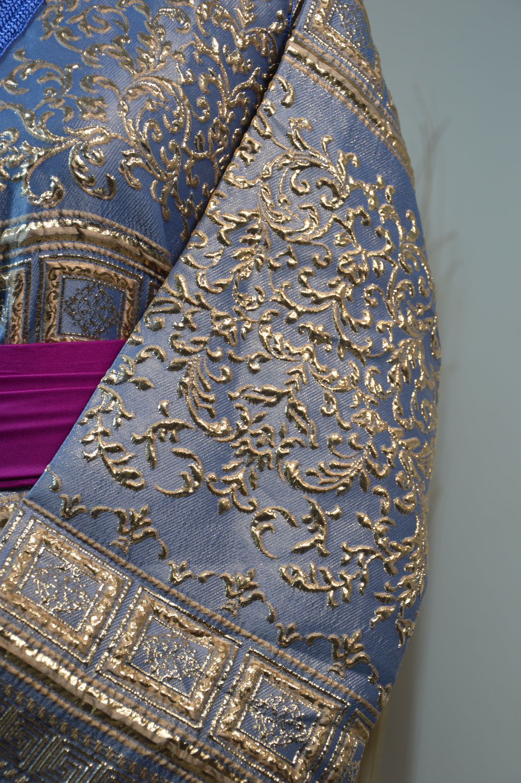 Takchita Brocard Bleu Roi & Fuchsia – ZEYNAYA Prestige