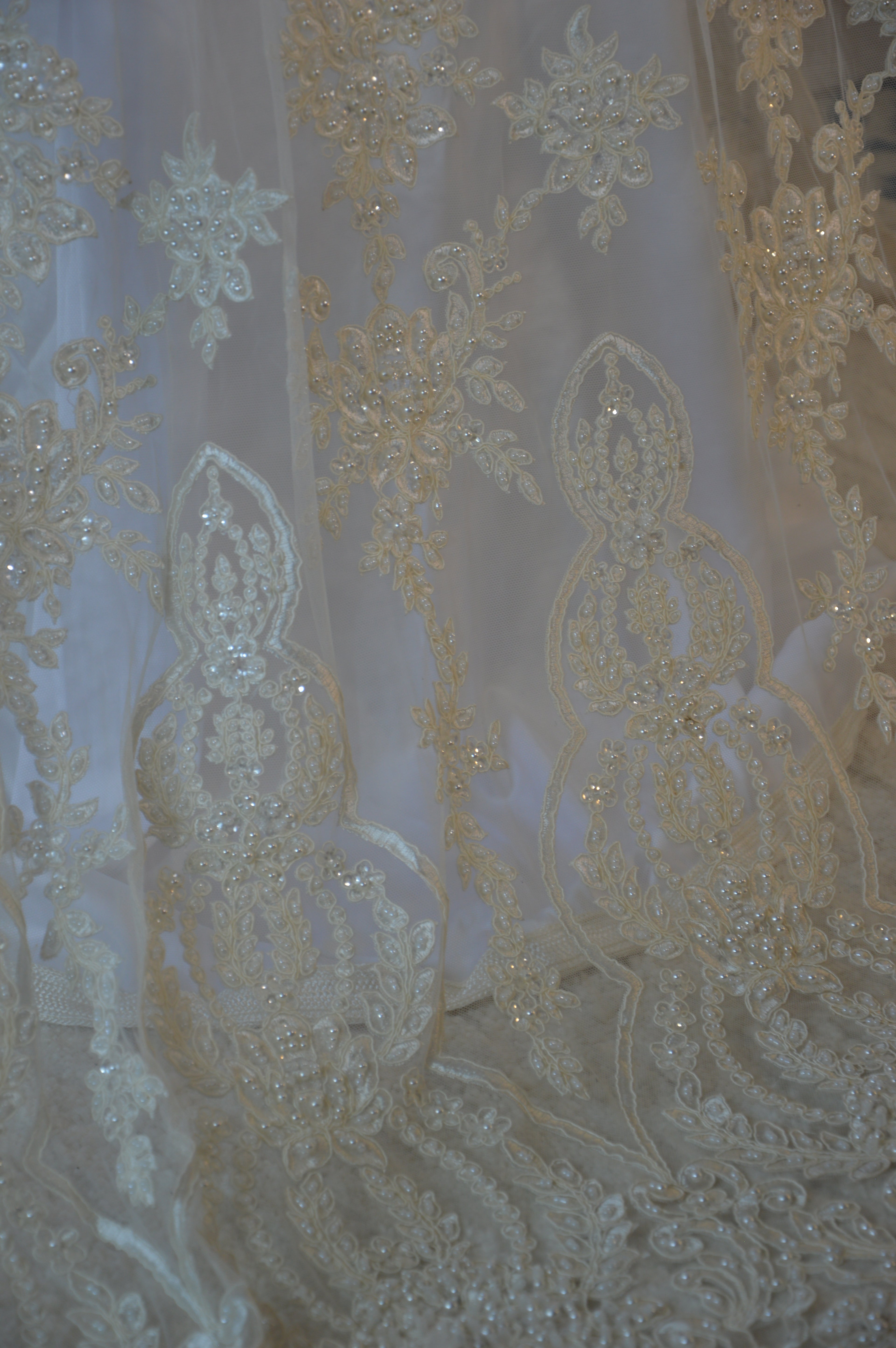 Takchita de la mariée Haute Couture - finement brodée et perlée