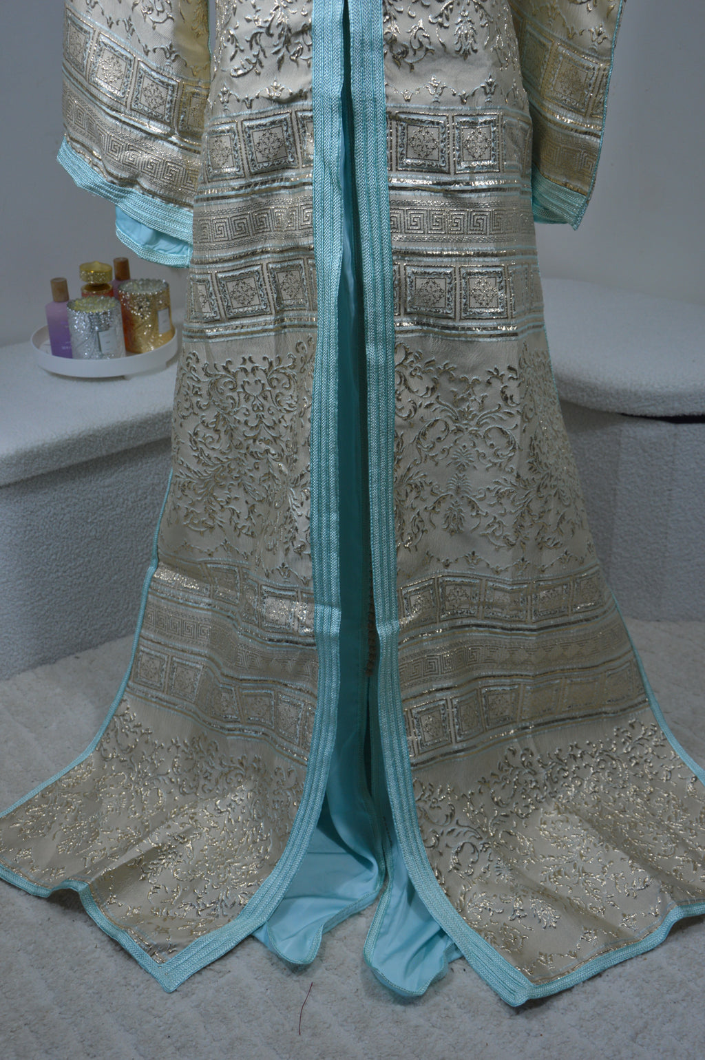 Takchita Brocard Doré & Bleu Ciel – ZEYNAYA Prestige