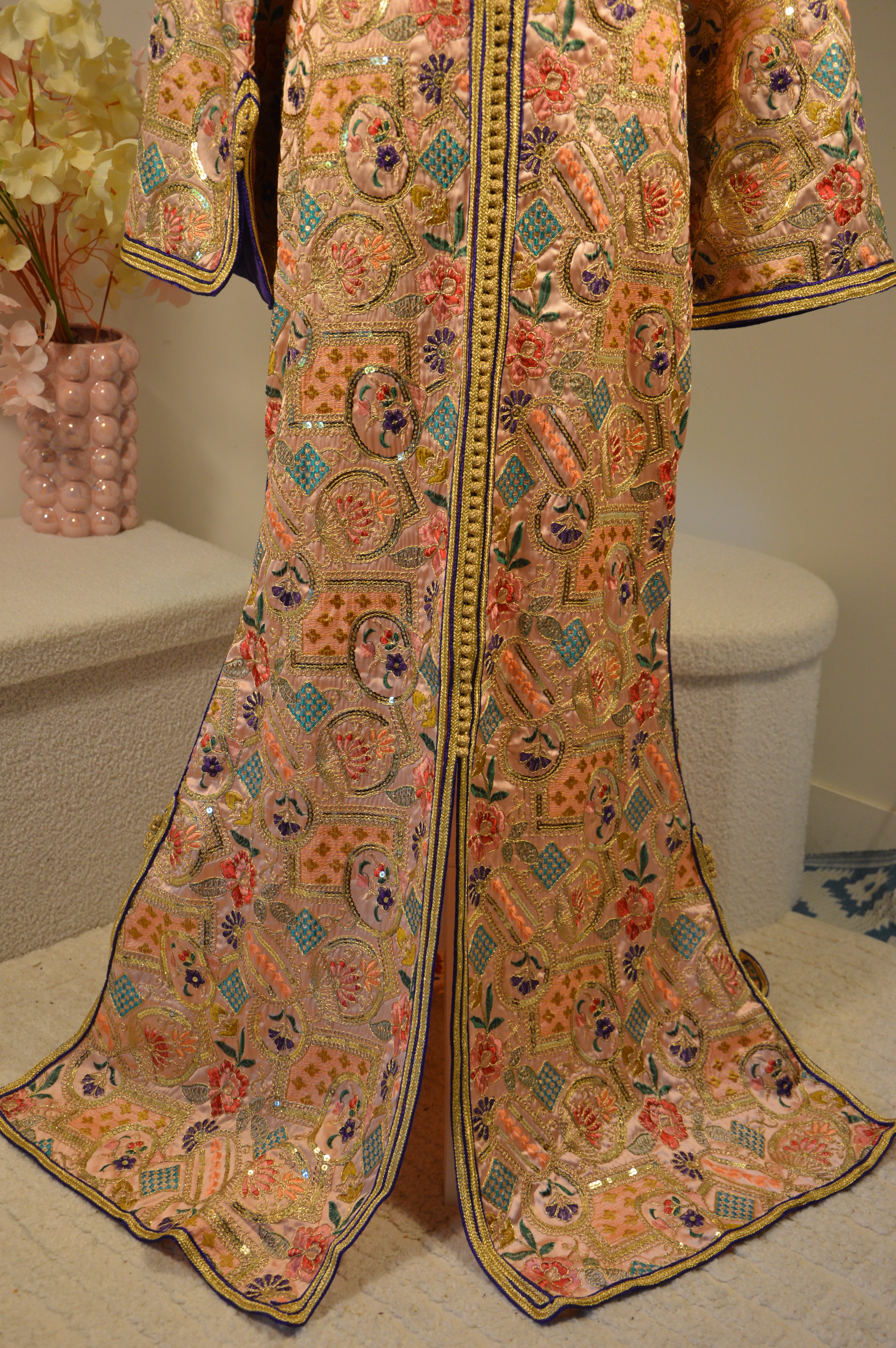 Caftan Sirène Sari rose claire – ZEYNAYA Prestige
