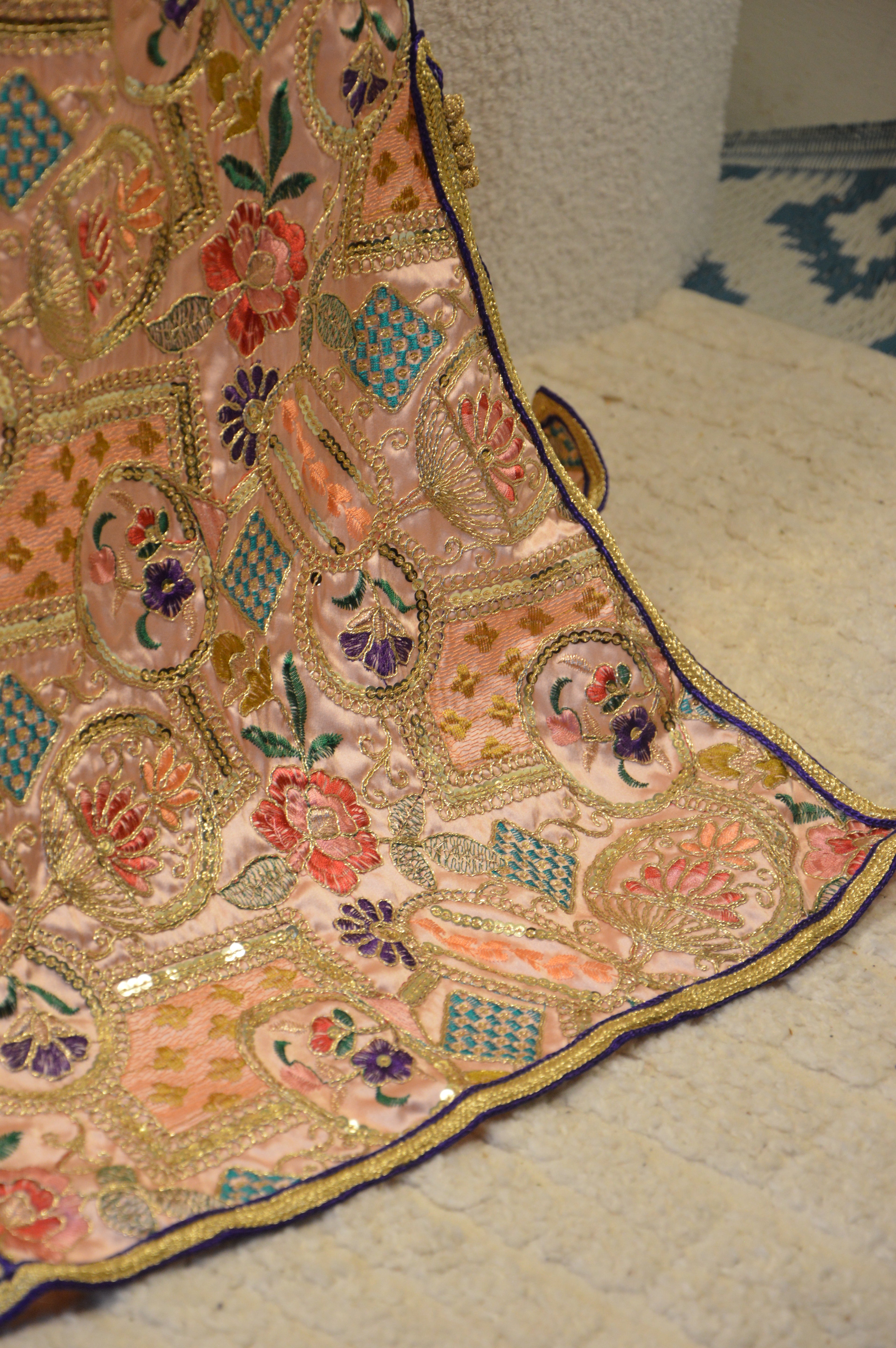 Caftan Sirène Sari rose claire – ZEYNAYA Prestige