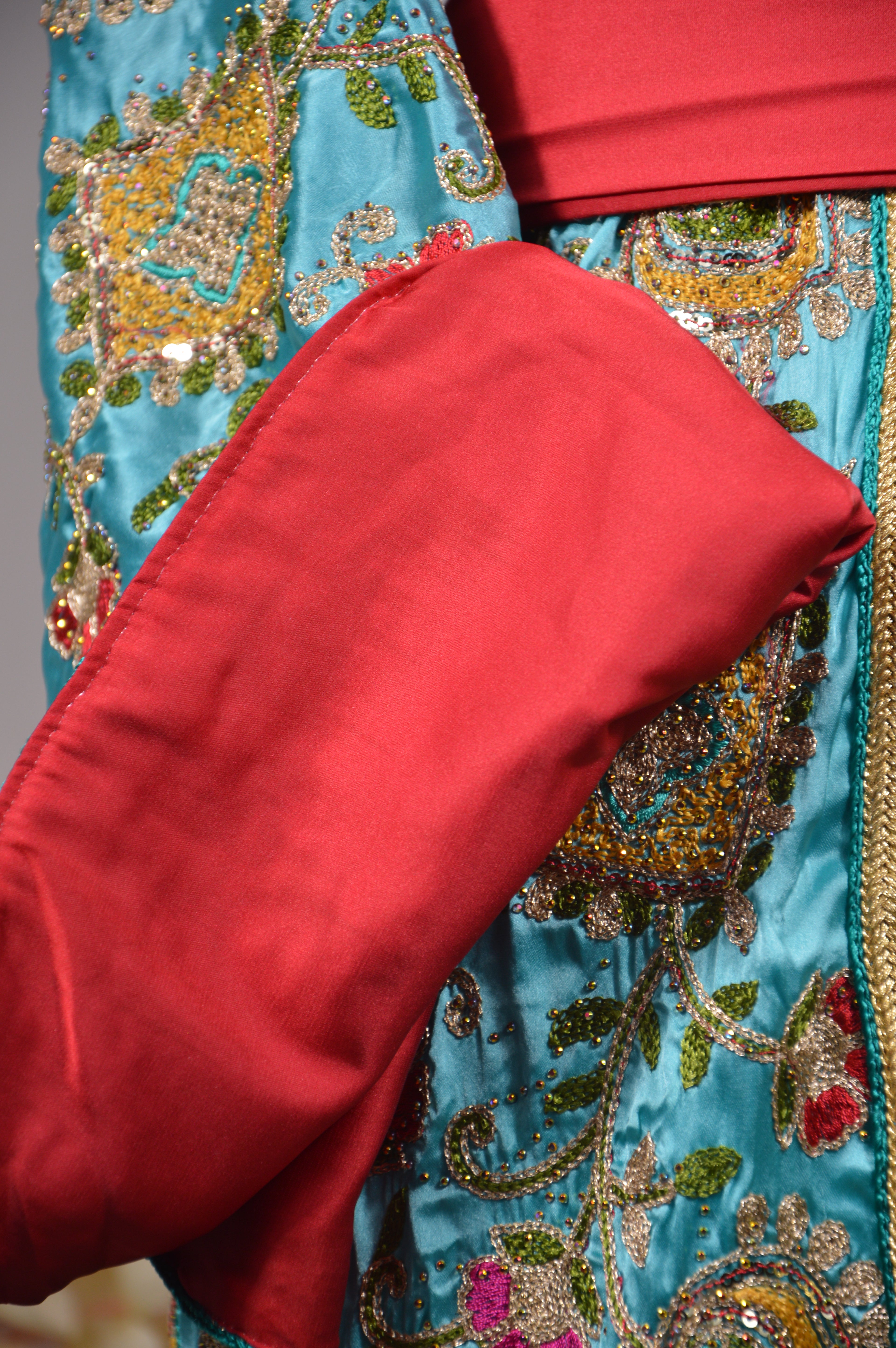 Caftan Sirène Sari Bleu Majestueux – ZEYNAYA Prestige