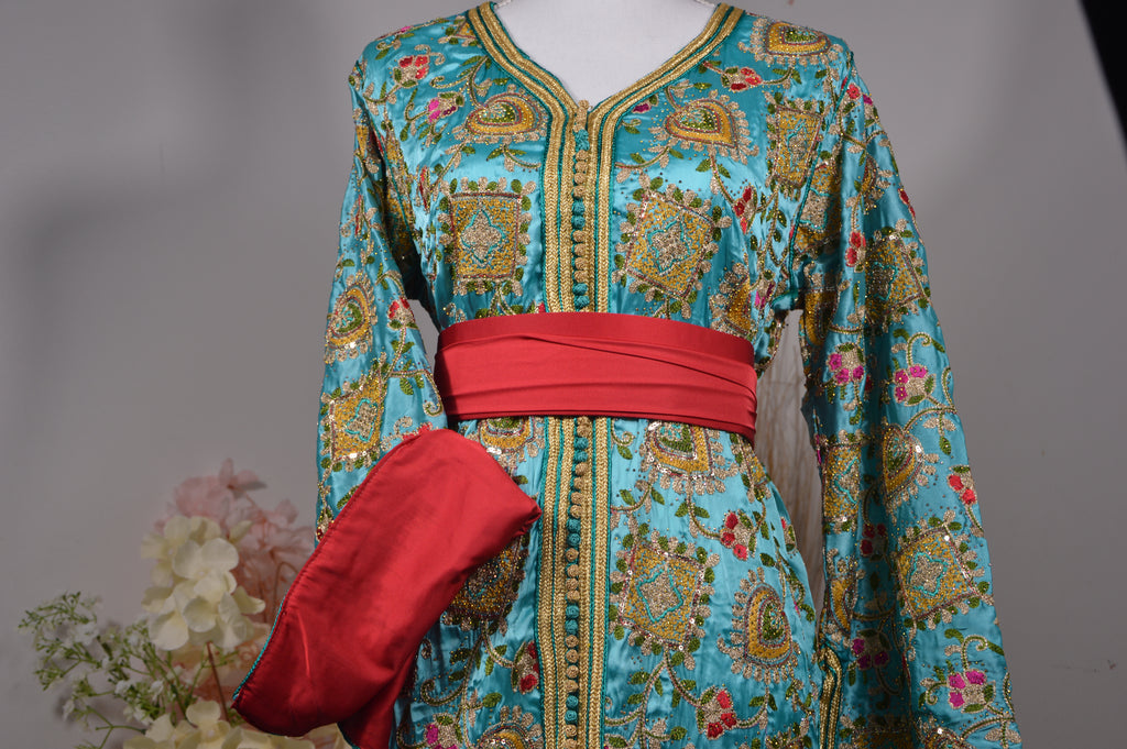 Caftan Sirène Sari Bleu Majestueux – ZEYNAYA Prestige