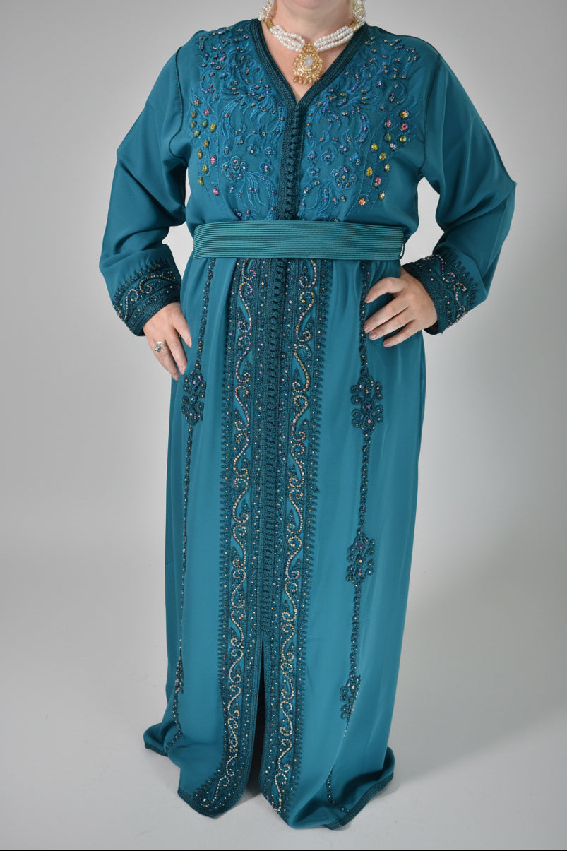 Caftan Bleu Canard Perlée Multicolore – Broderie Artisanale