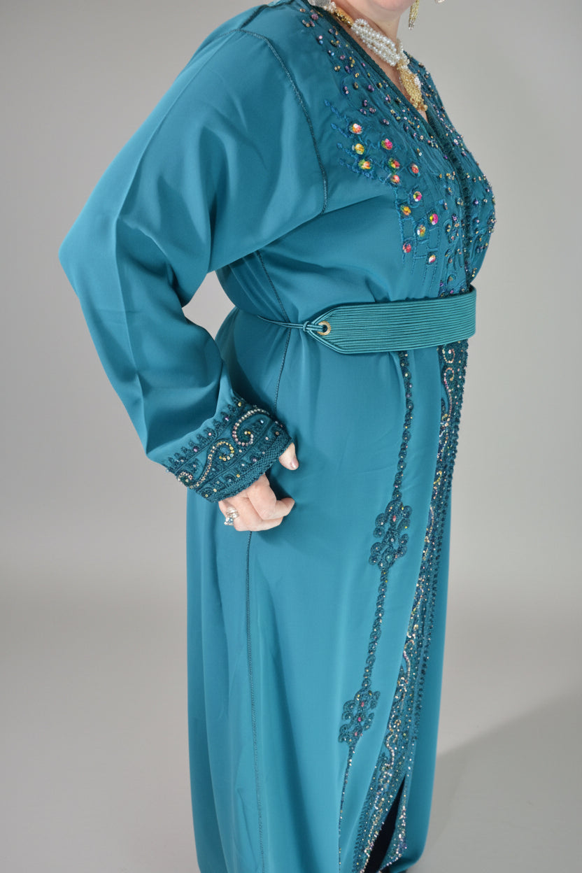 Caftan Bleu Canard Perlée Multicolore – Broderie Artisanale