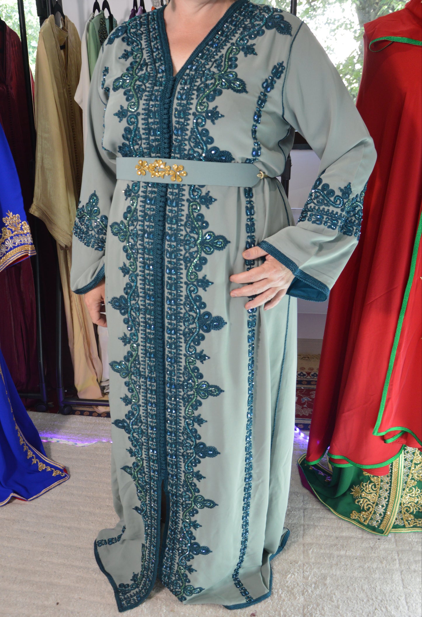 Caftan Vert Foncé Brodé Perlé – Broderie & Perles Artisanales