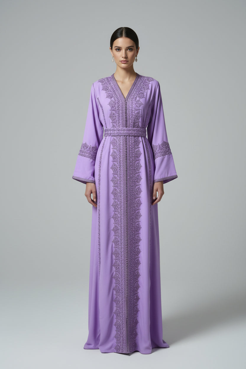 Caftan Violet Perlé – Broderie & Perles Artisanales