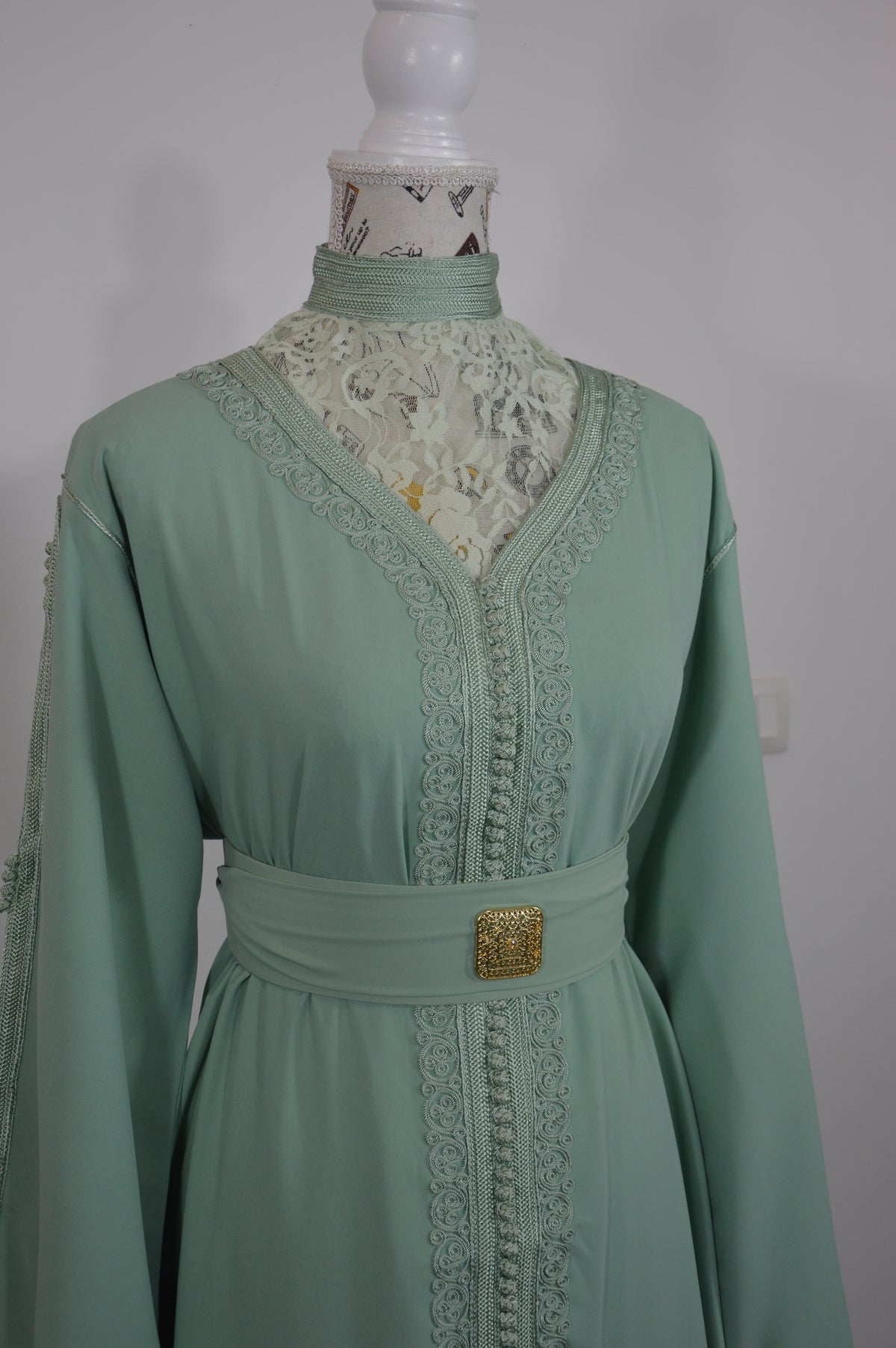 Dentella Caftan vert d’eau Col Montant