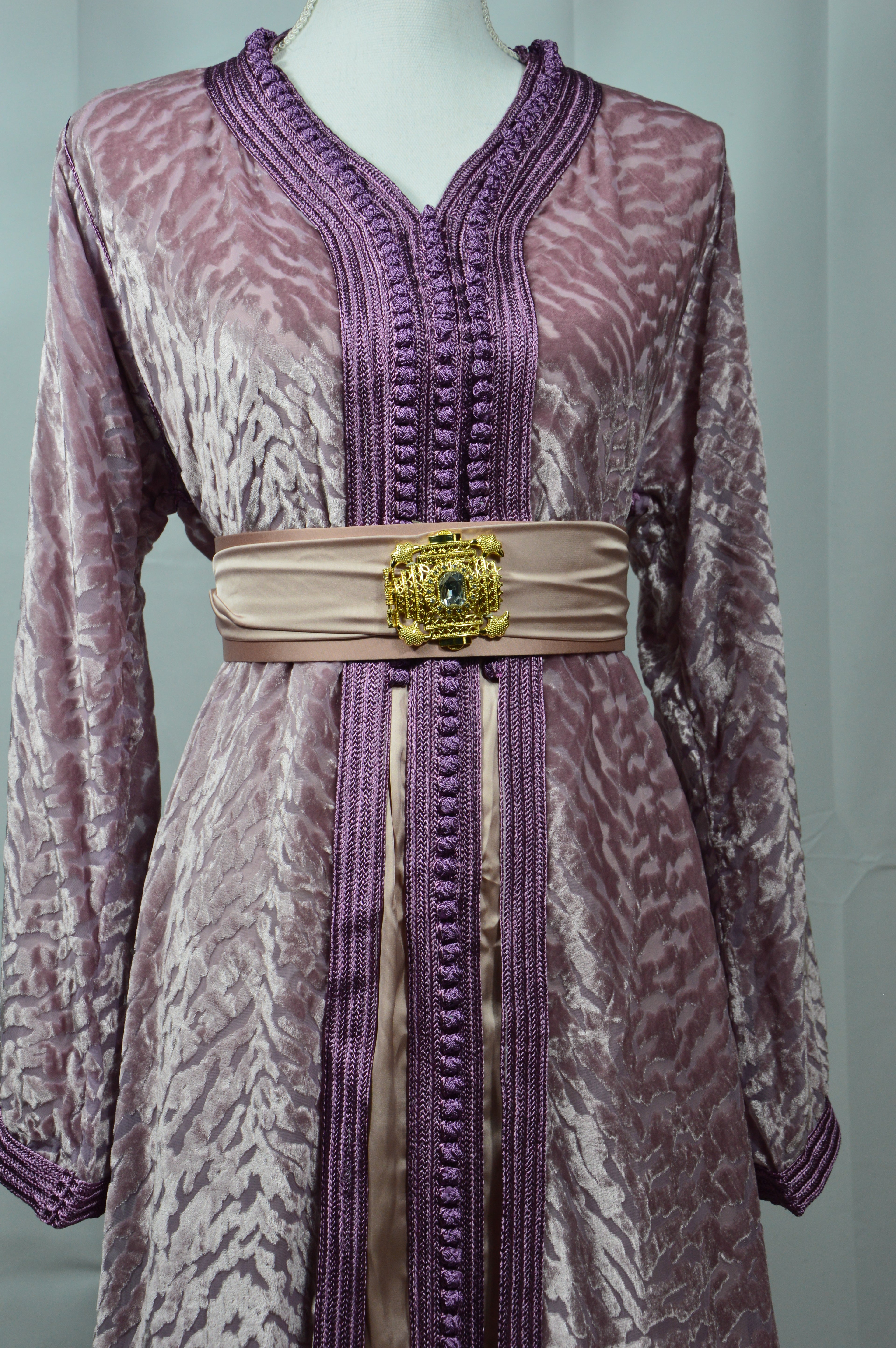 Takchita Velours Lavande – Douceur Majestueuse