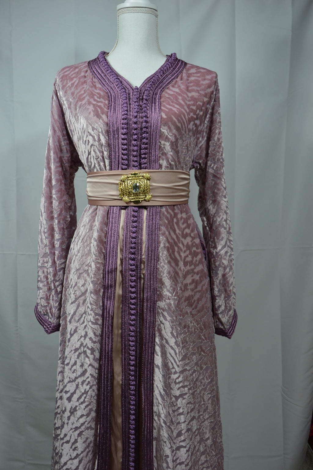 Takchita Velours Lavande – Douceur Majestueuse