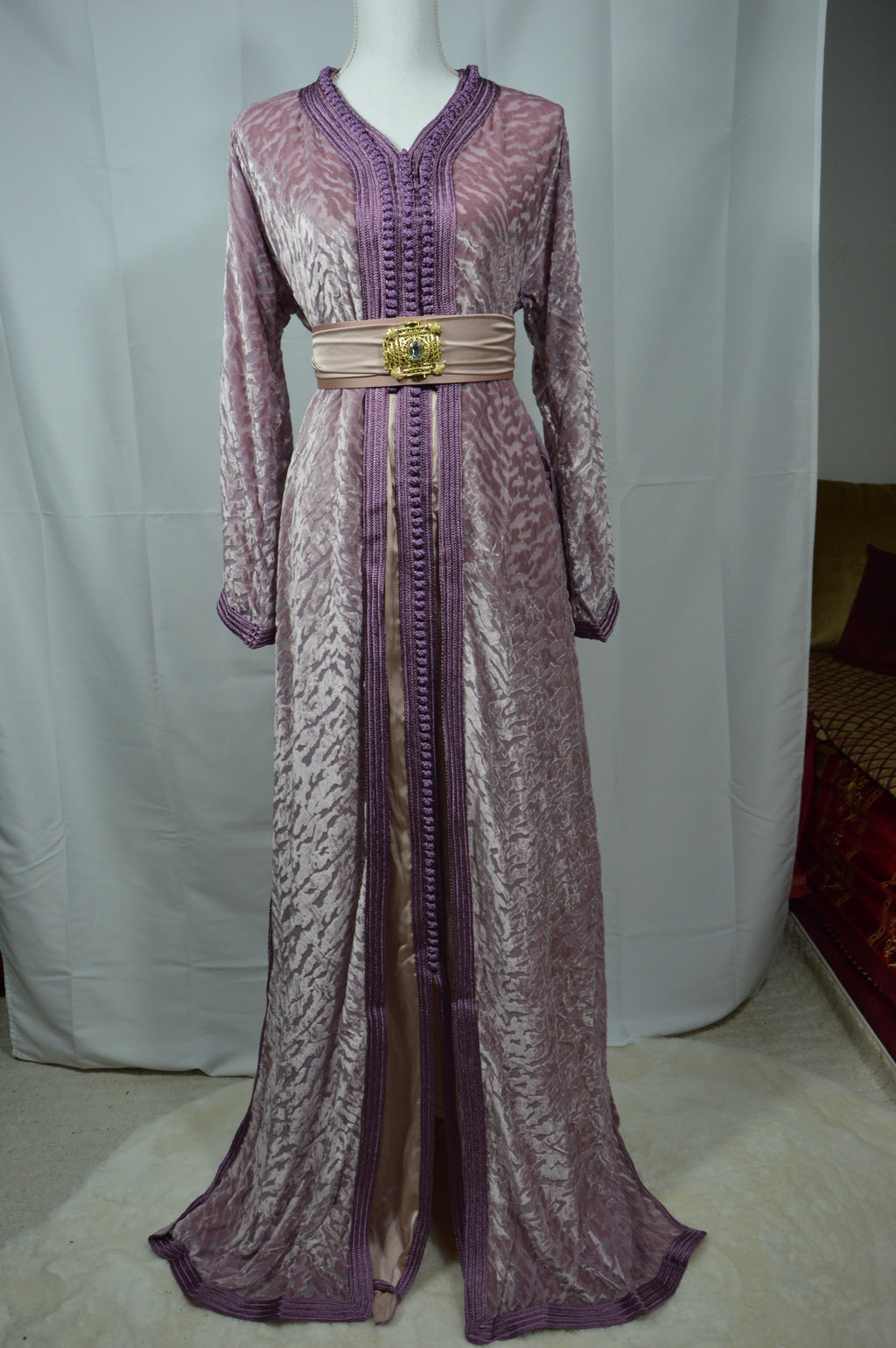 Takchita Velours Lavande – Douceur Majestueuse