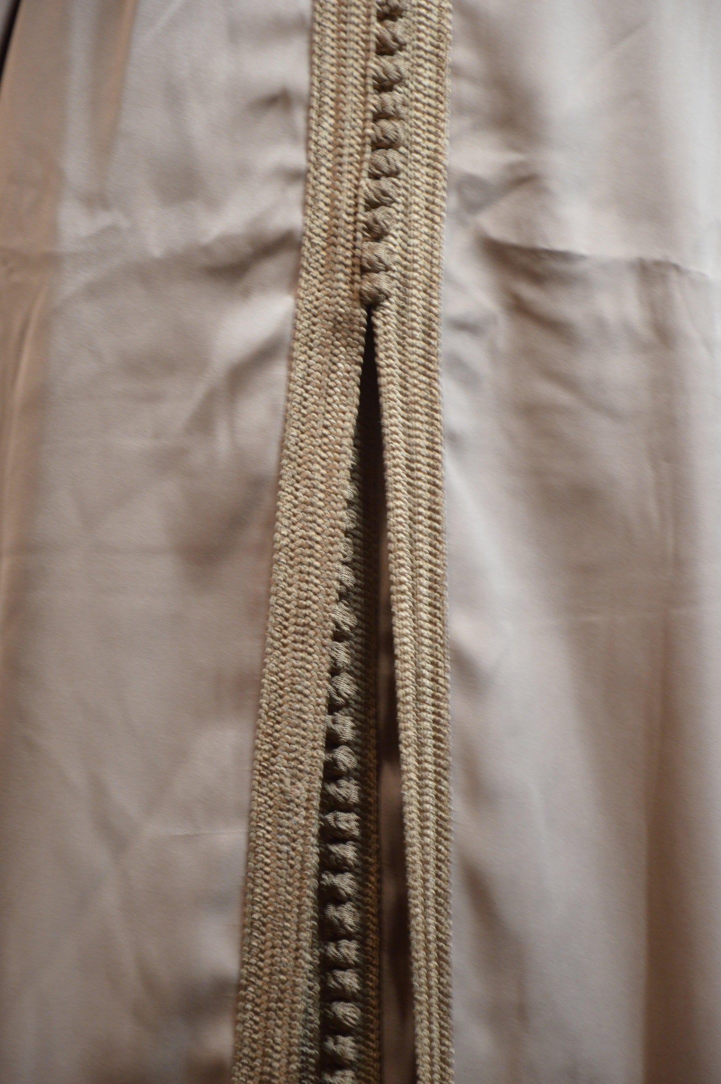 Caftan takchita beige moka brodé - détail