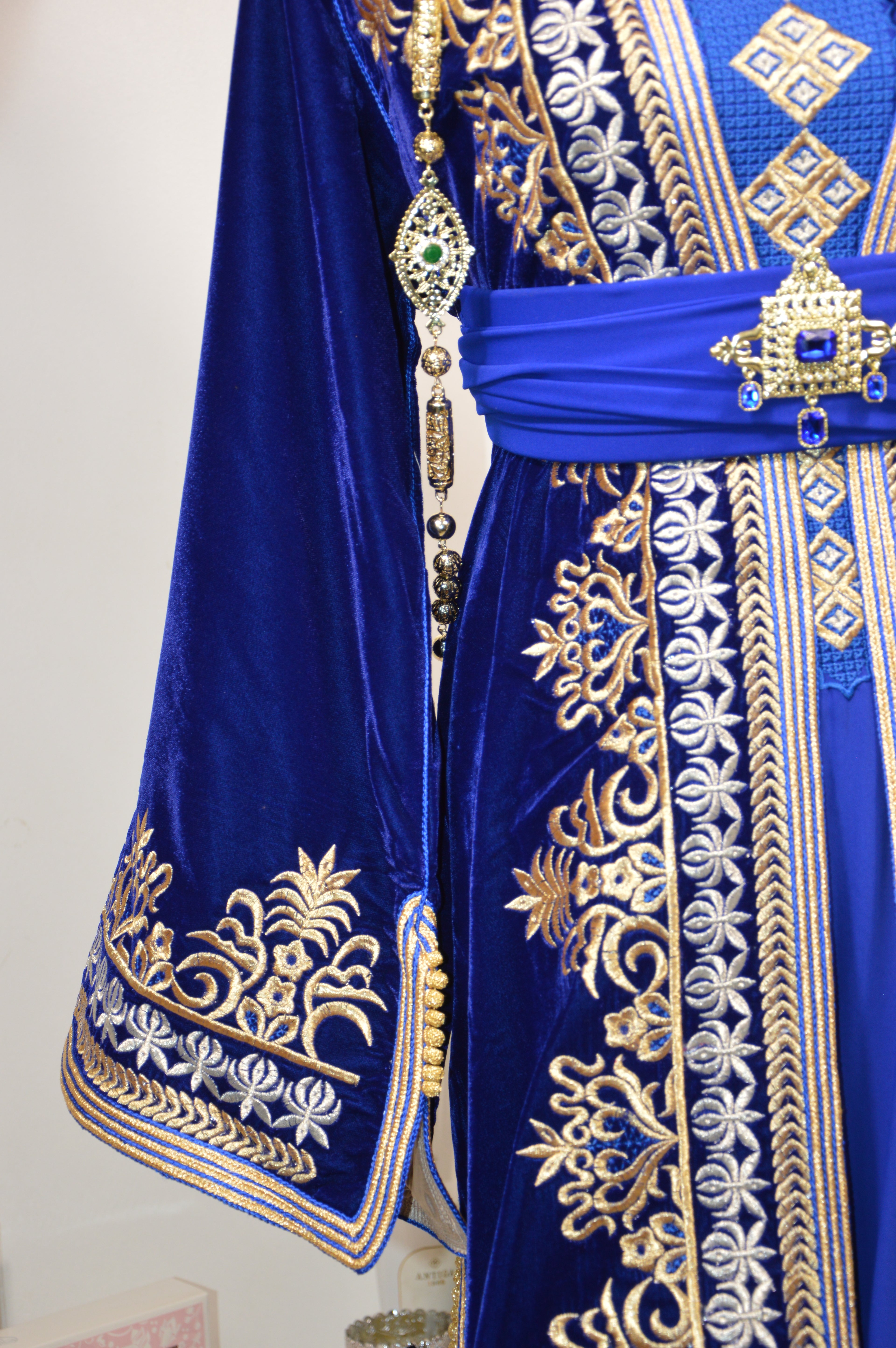 Takchita Velours Bleu Majesté