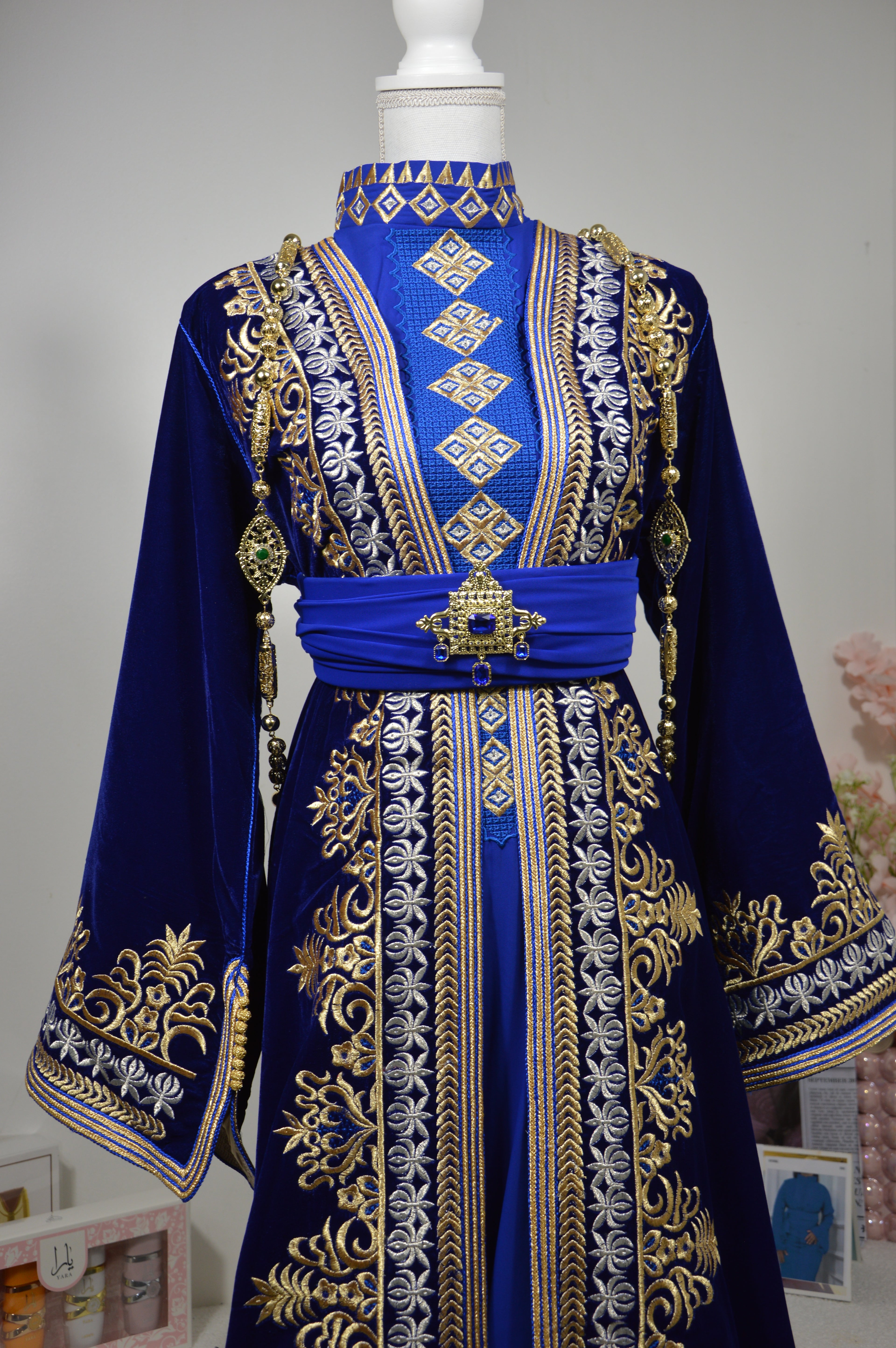 Takchita Velours Bleu Majesté