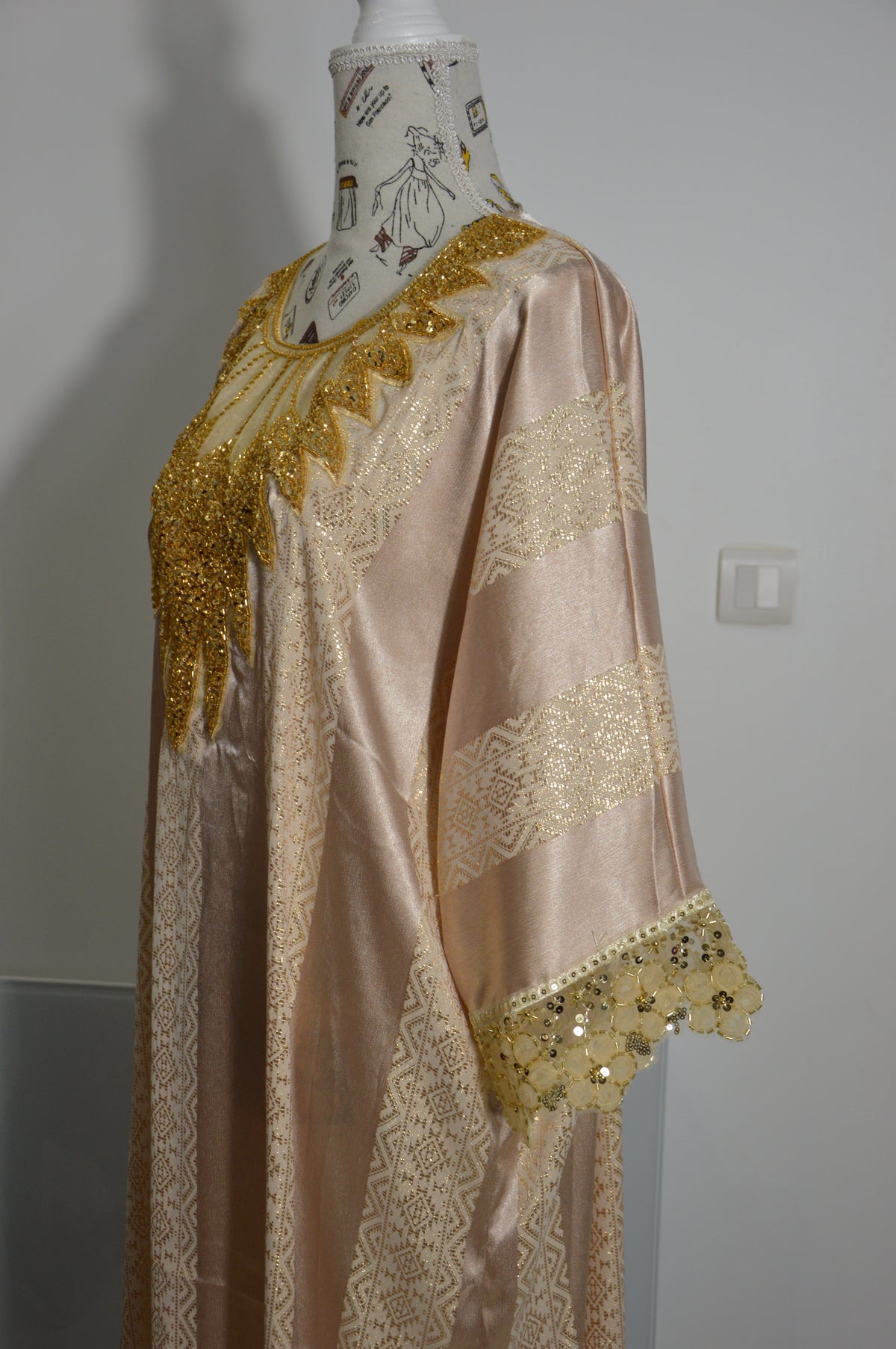Gandoura Johara rose champagne et dorée – Modèle 8 – photo 1