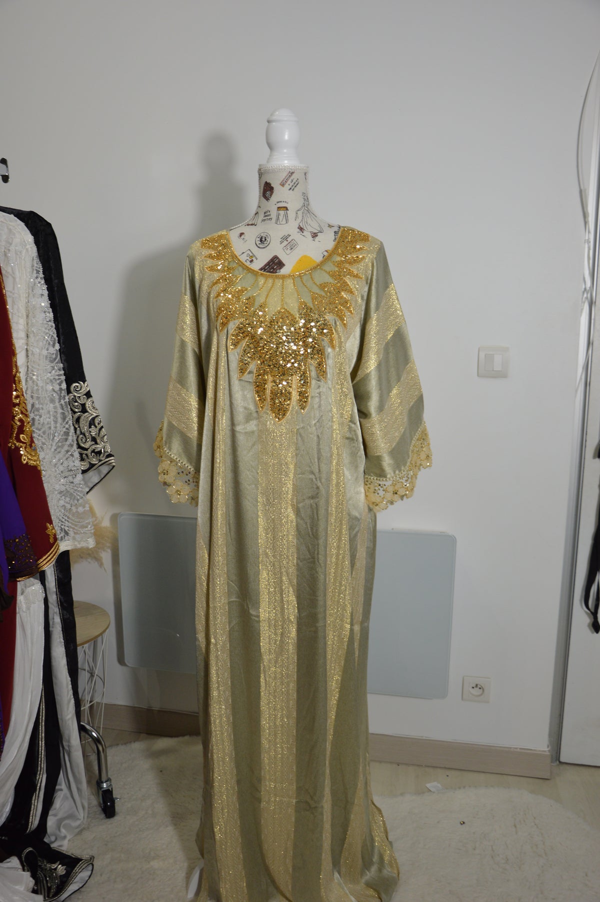 Gandoura Johara vert sauge et dorée – Modèle 9 – photo 2