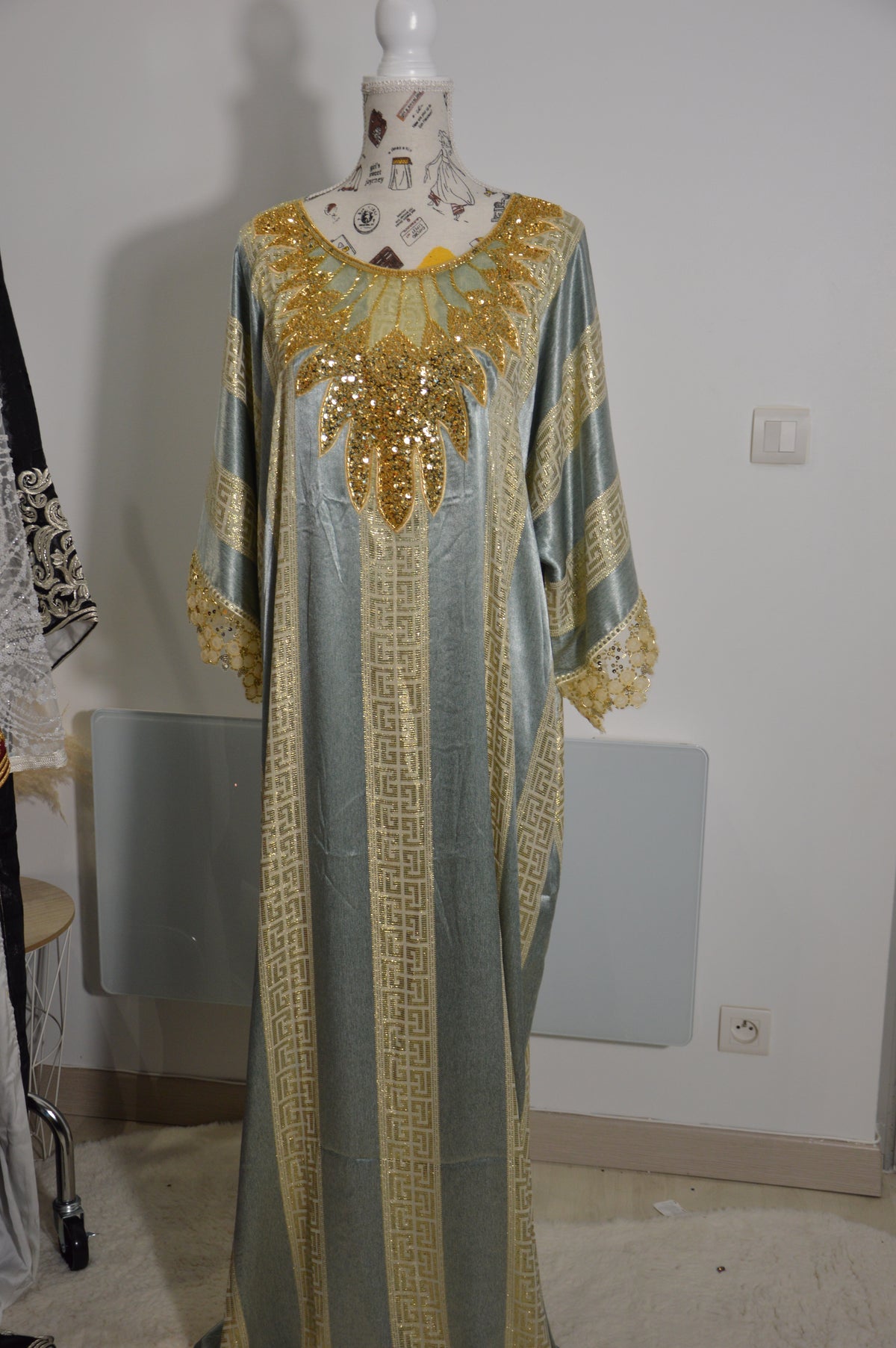 Gandoura Johara bleu grisé et dorée – Modèle 10 – photo 1