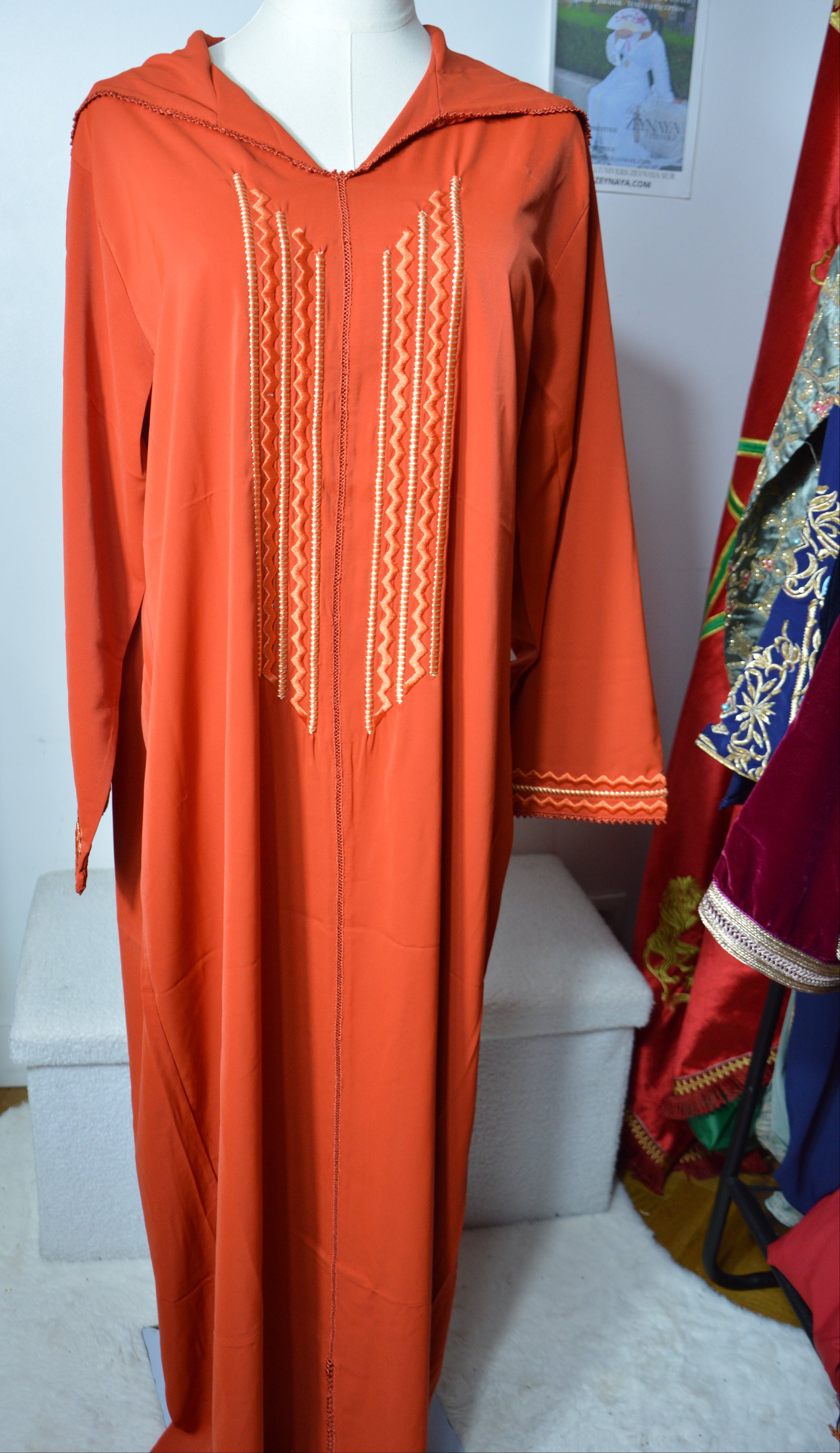 Jellaba Orange - Éclat et Tradition Marocaine