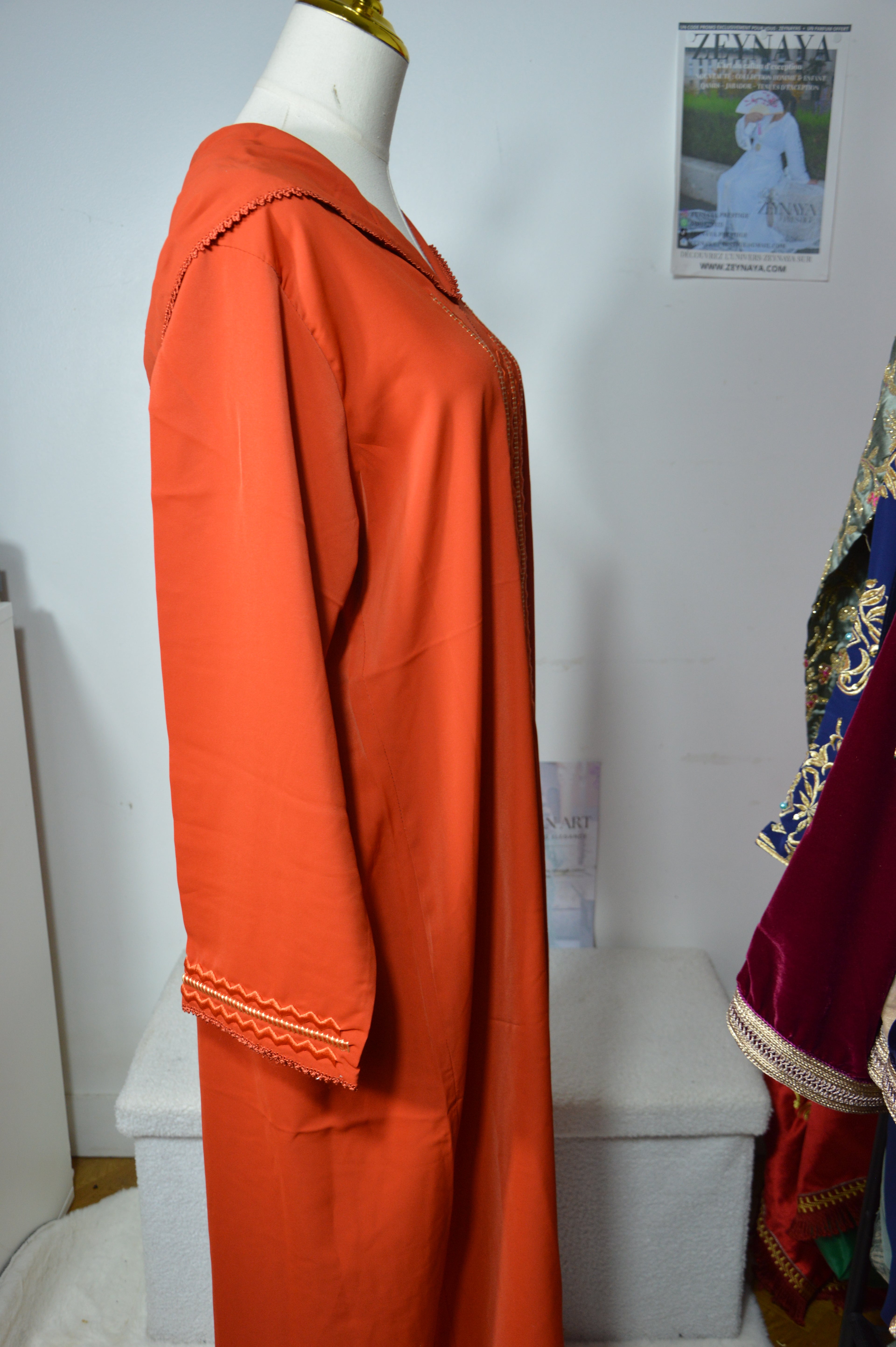 Jellaba Orange - Éclat et Tradition Marocaine