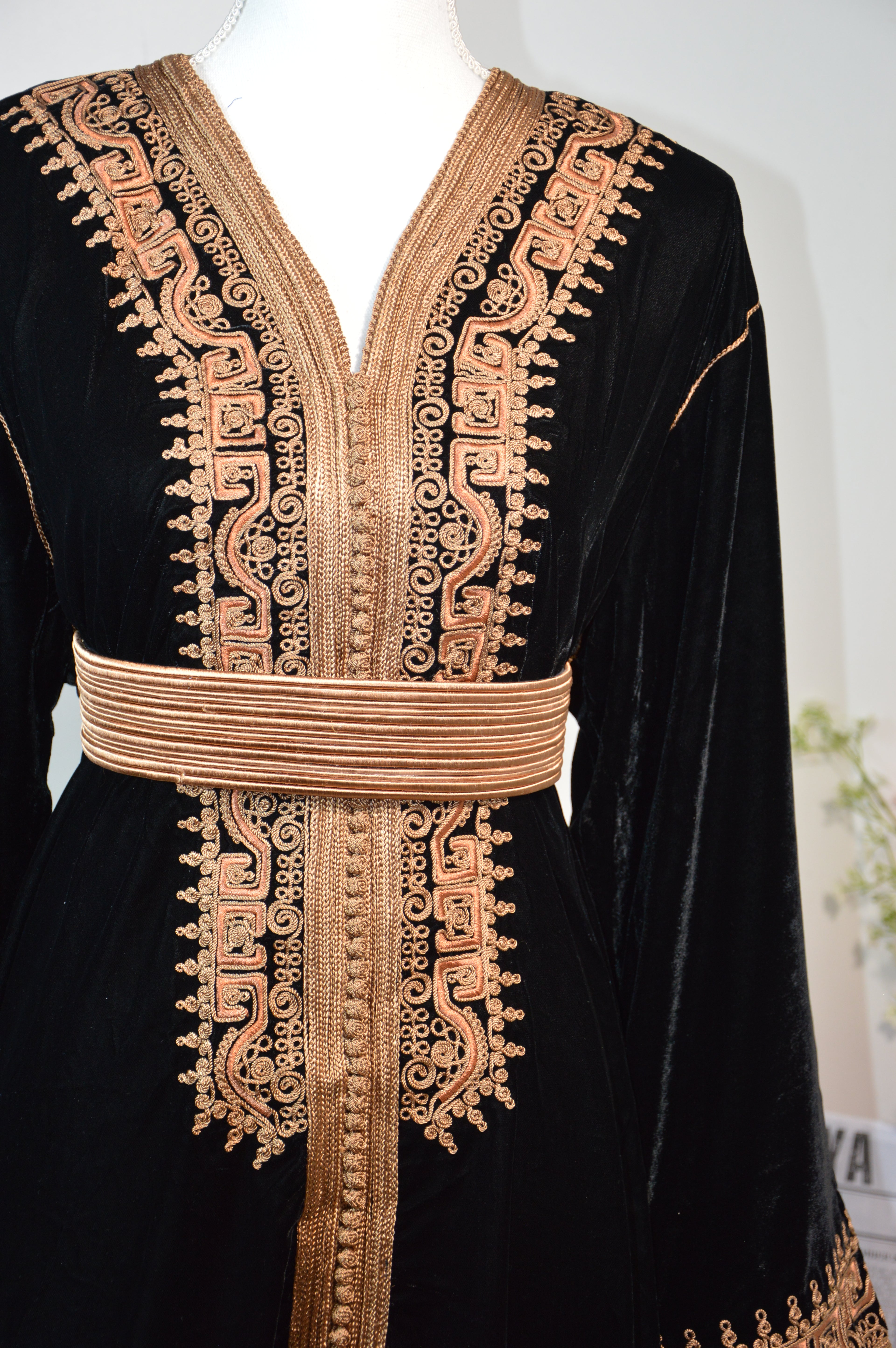Caftan Velours Noir Impérial
