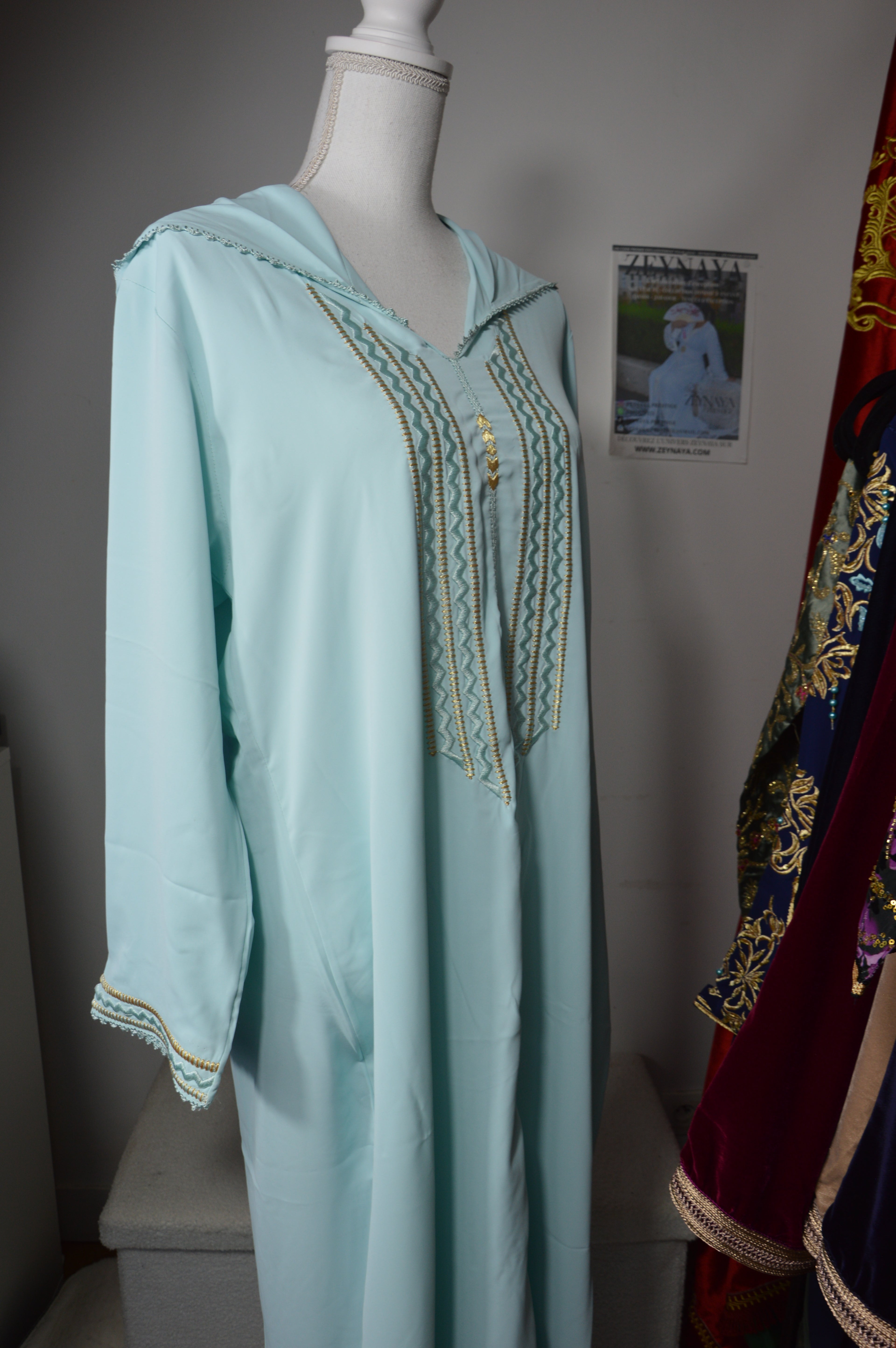 Jellaba Bleu Ciel - Élégance Marocaine Traditionnelle