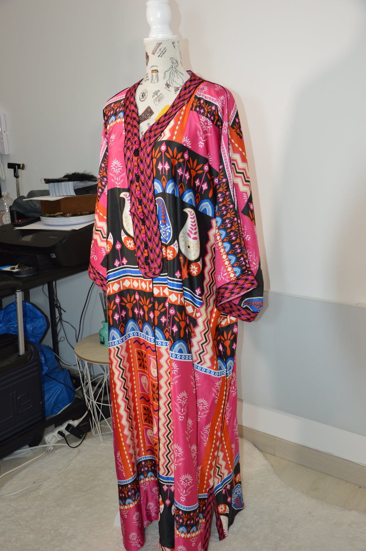Gandoura Naïla rouge et noire à motifs graphiques – ZEYNAYA PRESTIGE – photo 1
