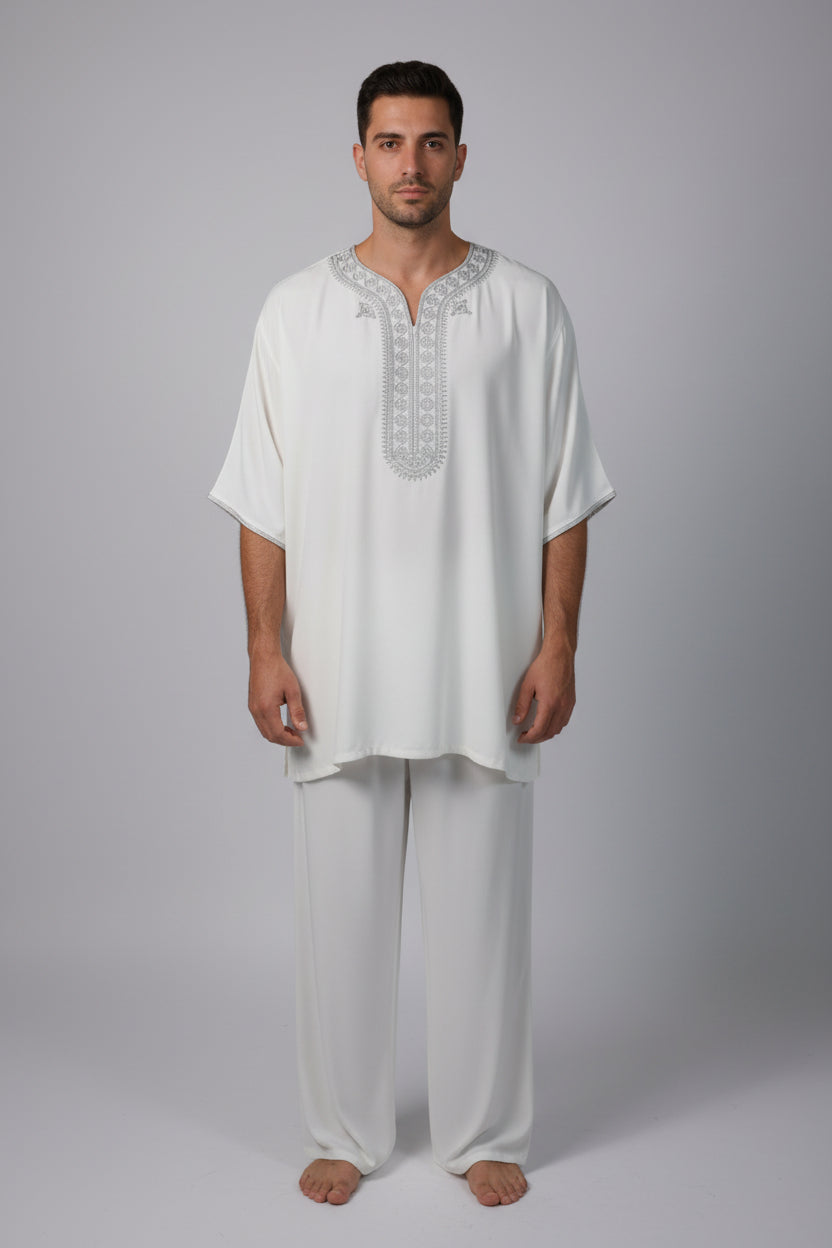 Ensemble Lin Blanc Broderie Bleue