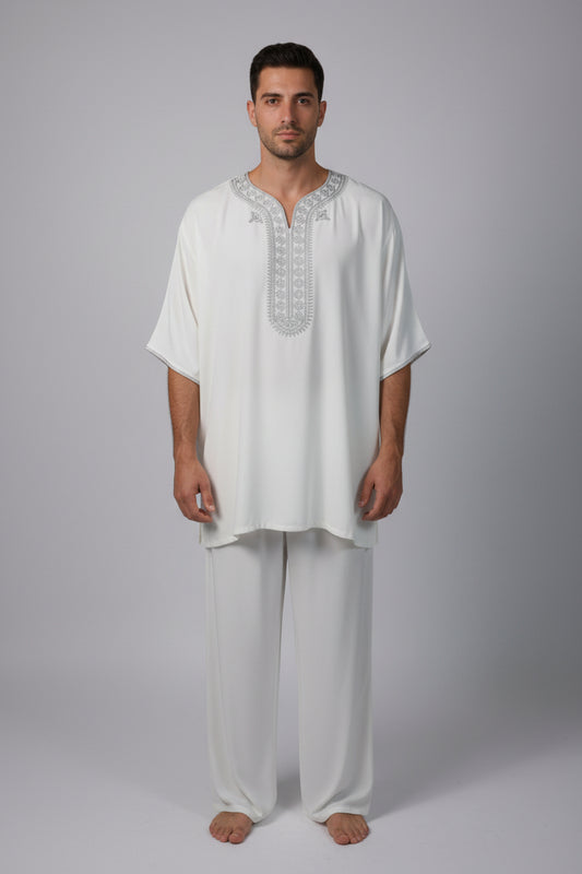 Ensemble Lin Blanc Broderie Bleue