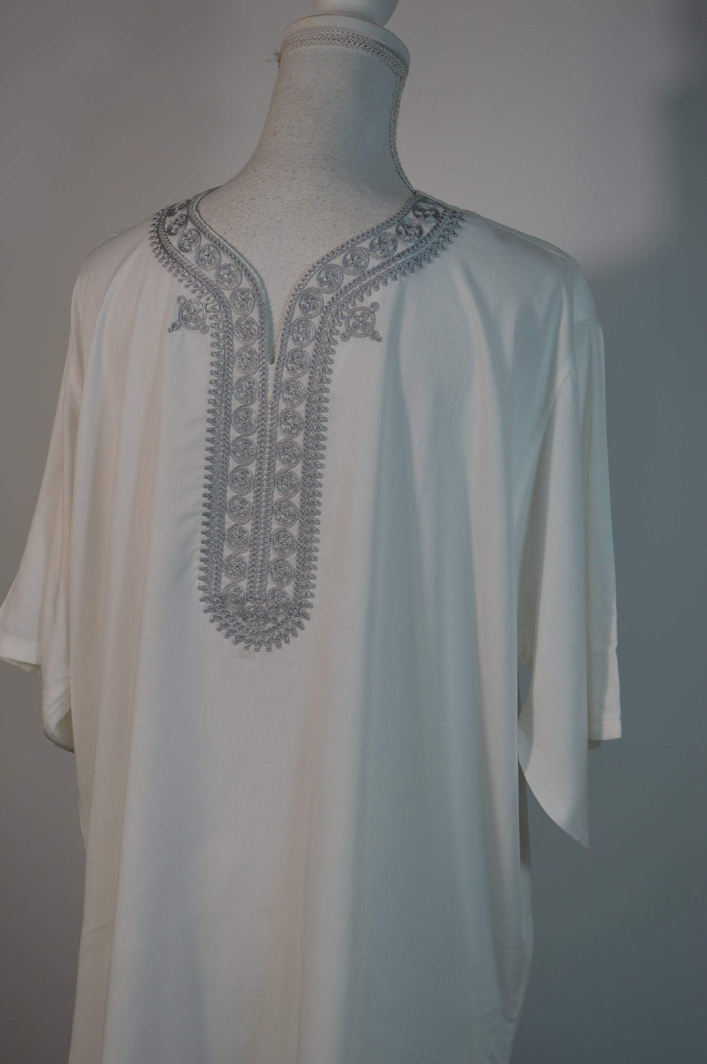 Ensemble Lin Blanc Broderie Bleue