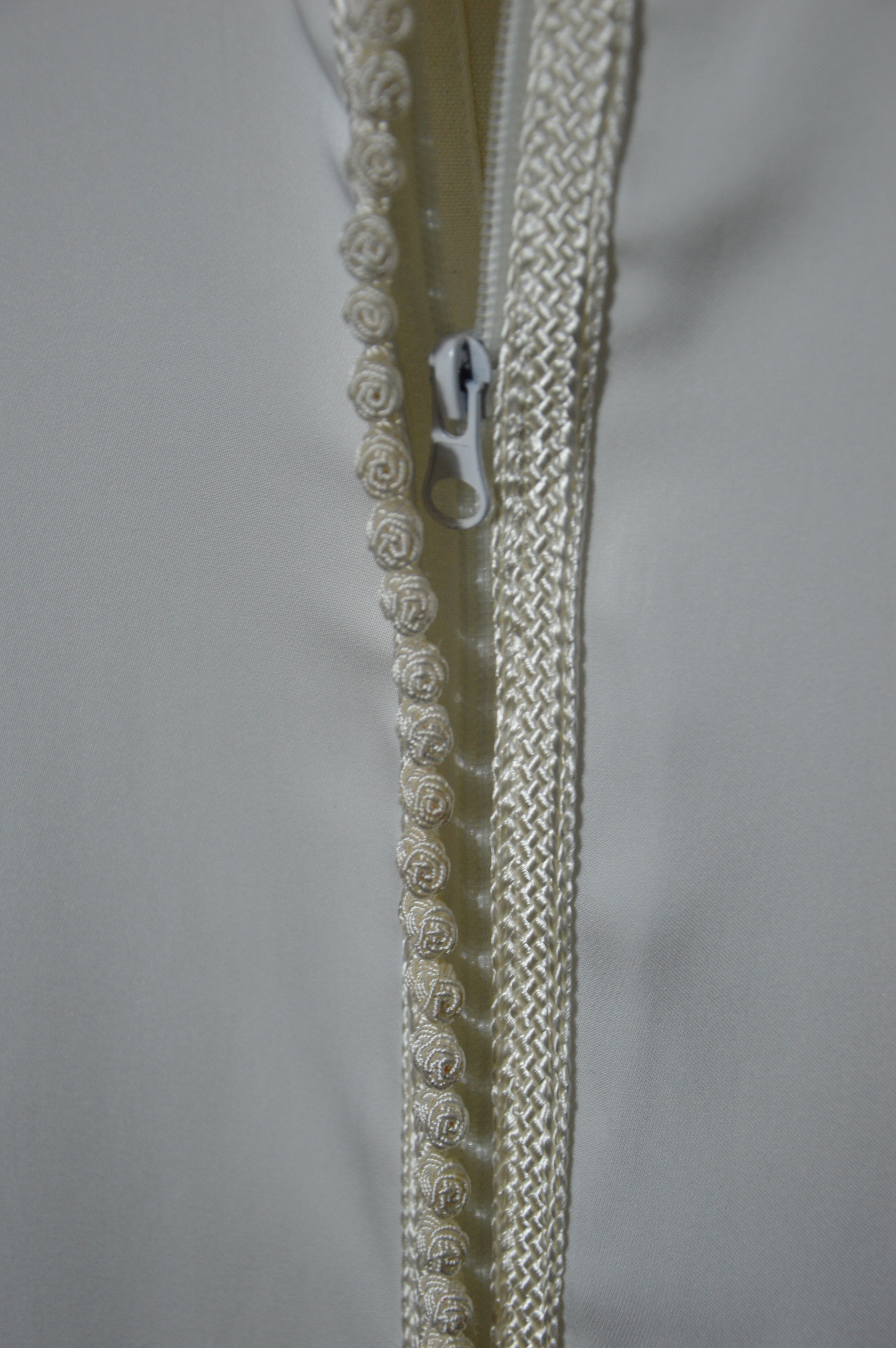 Caftan Blanc Satinée - Élégance Zeynaya