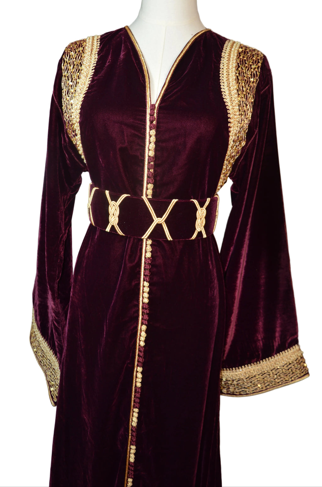 Caftan velours bordeaux brodé or - détals bustier - Luxe marocain ZEYNAYA