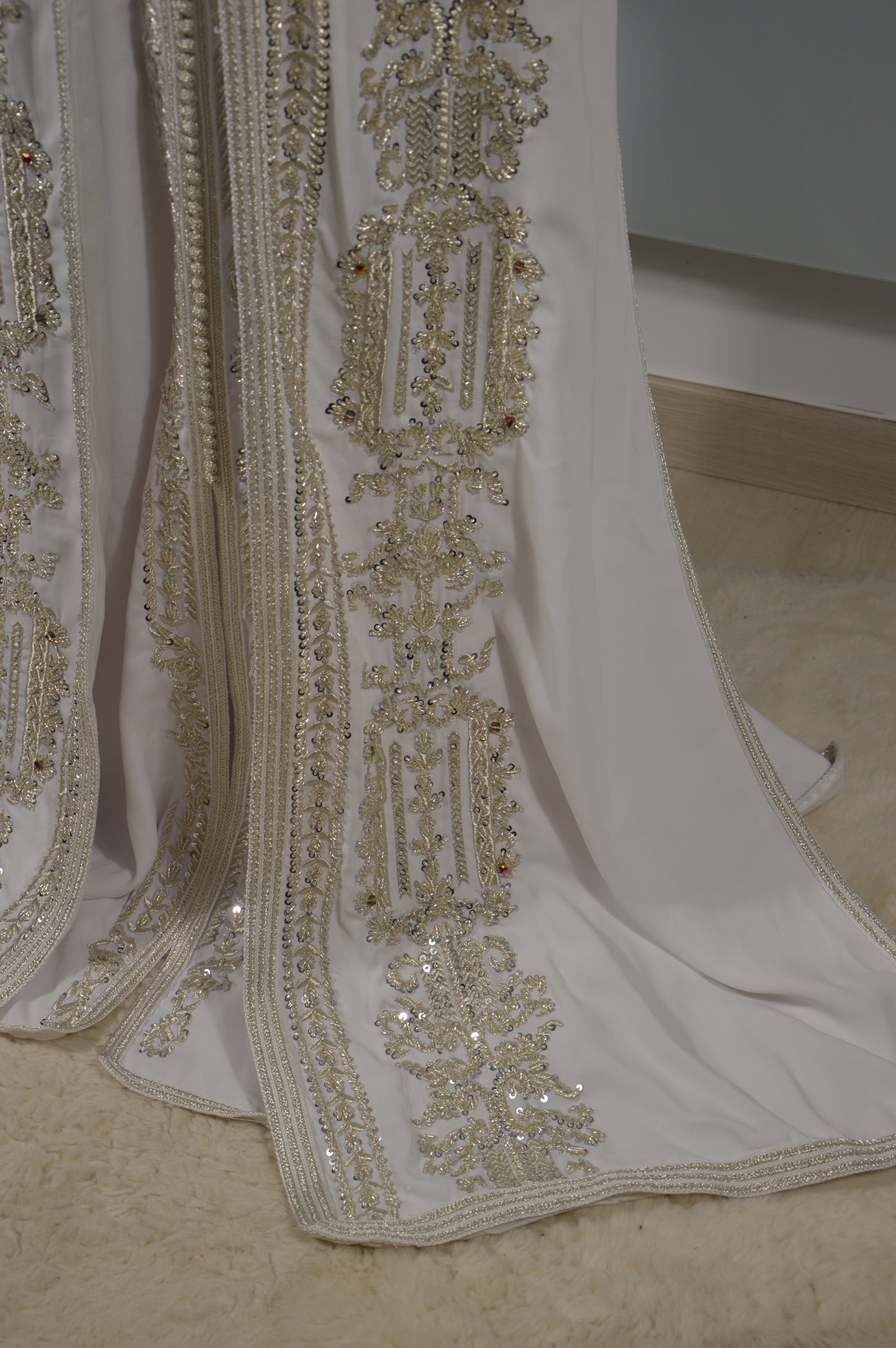 Takchita Royal White & Argent HAUTE COUTURE